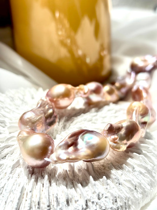 Iris Ember Bloom – Multicolor Baroque Pearl Necklace