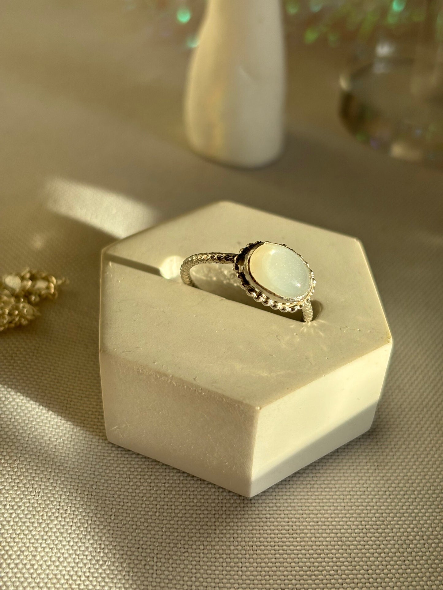 White elephant oval moonstone ring, 925 sterling silver