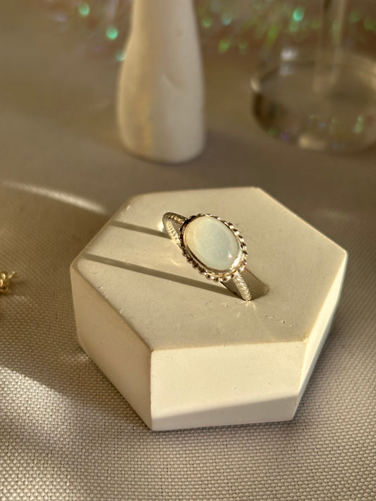White elephant oval moonstone ring, 925 sterling silver