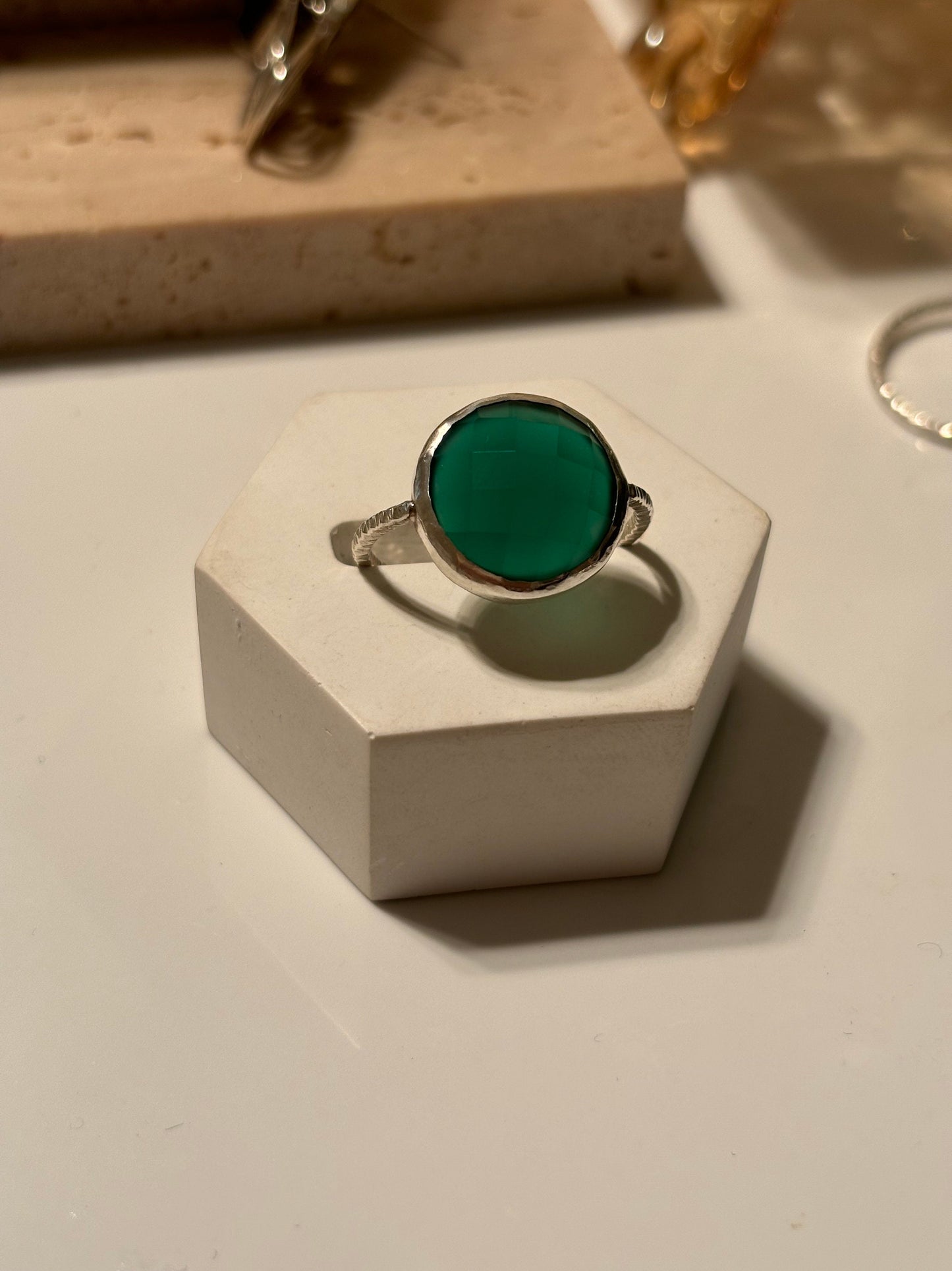 Vintage green onyx round statement 925 sterling silver ring