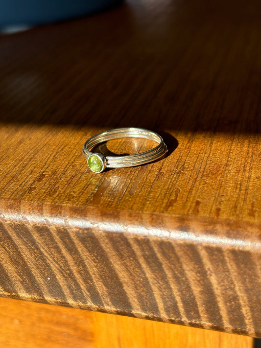 Everyday peridot with excellent green hues 925 sterling silver ring