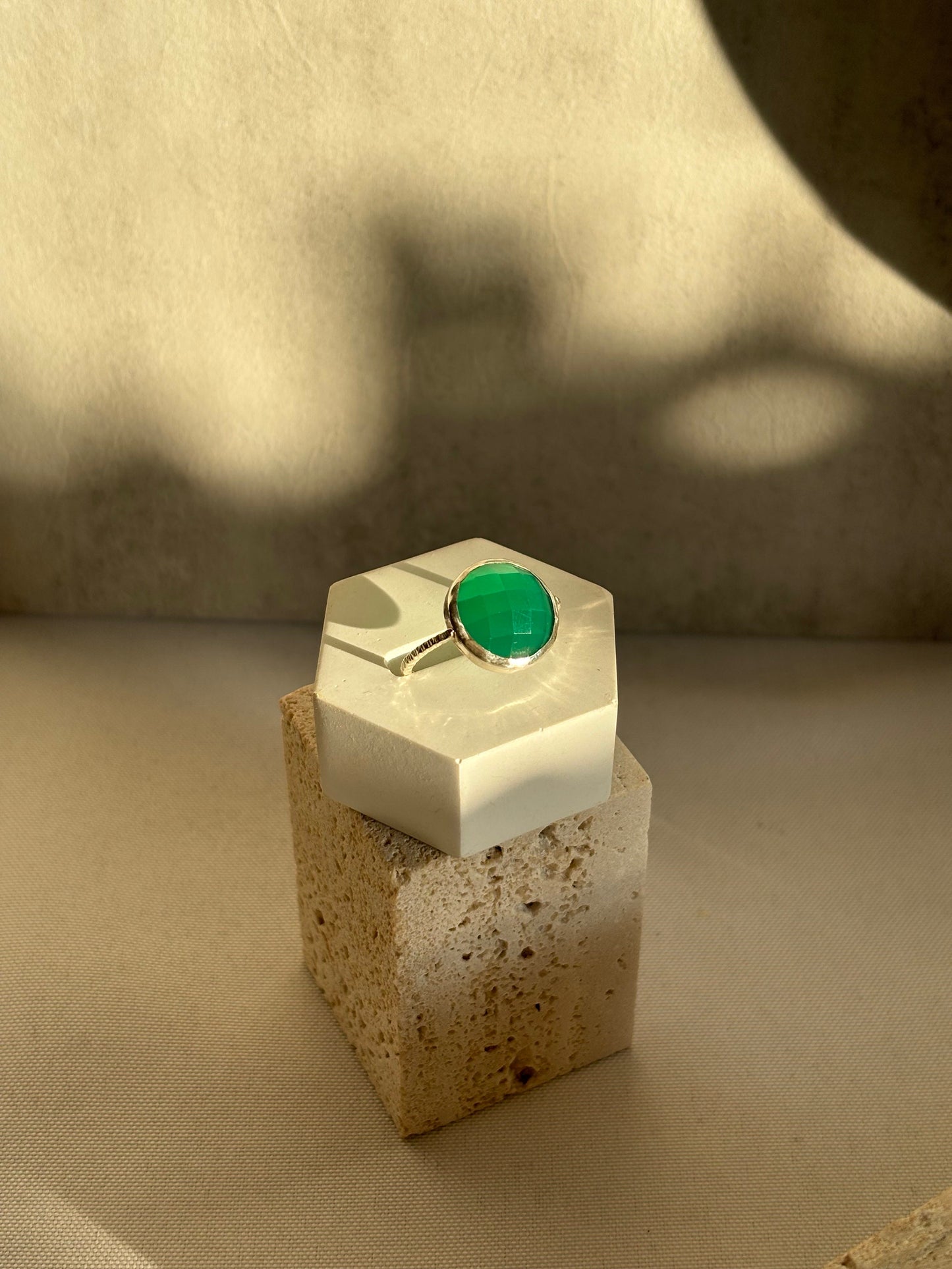 Vintage green onyx round statement 925 sterling silver ring