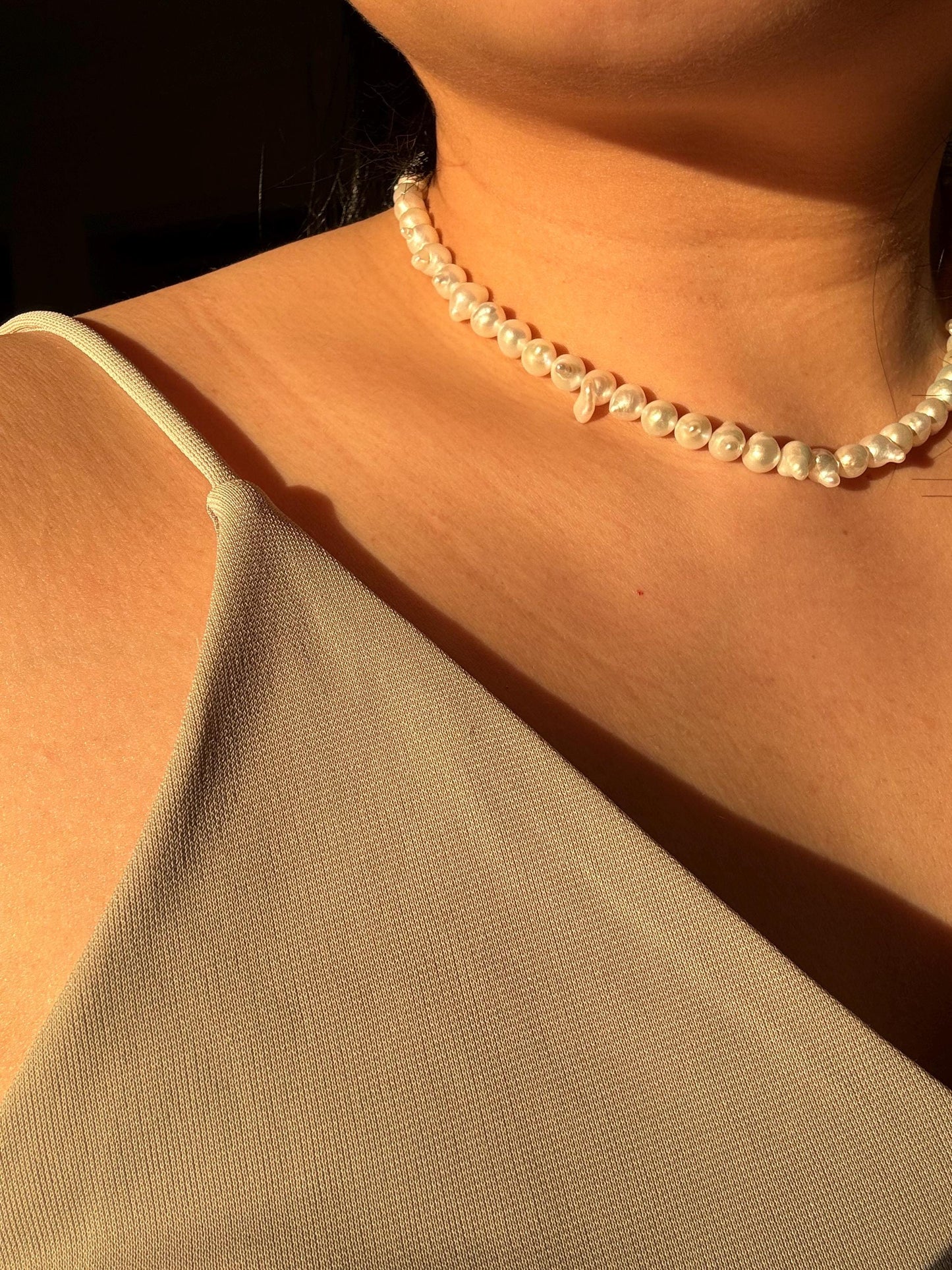Irregular white baroque summer casual natural freshwater pearl necklace (AA Luster)