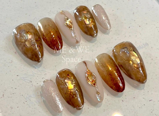 Luxury golden amber seashell theme press on nail