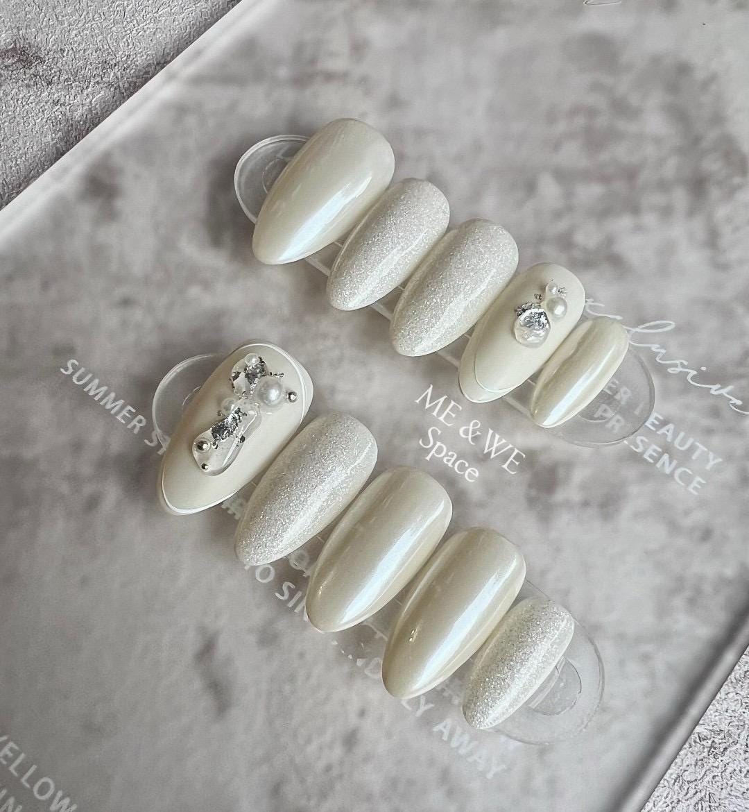 After-Rain Pearl white based press-on nail