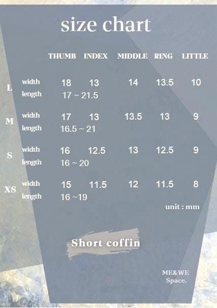 Mint in the photo frame press-on nail (Short Coffin)