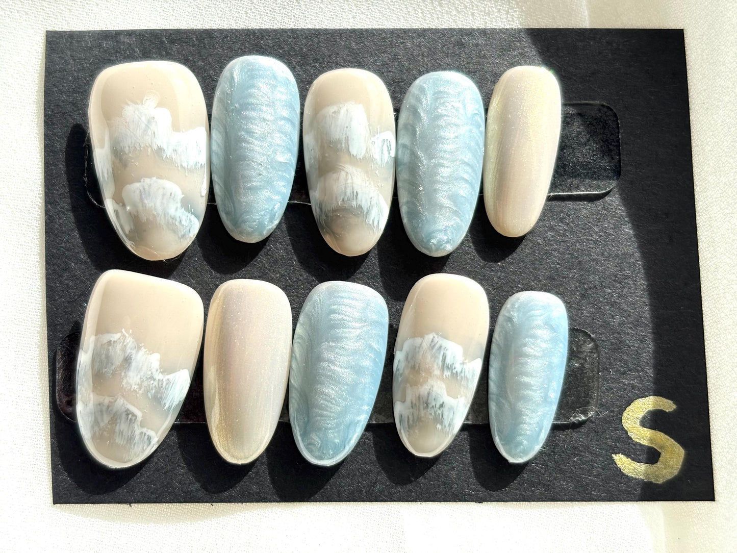 Serene Sky Art Press-On Nail Set ( S size available )