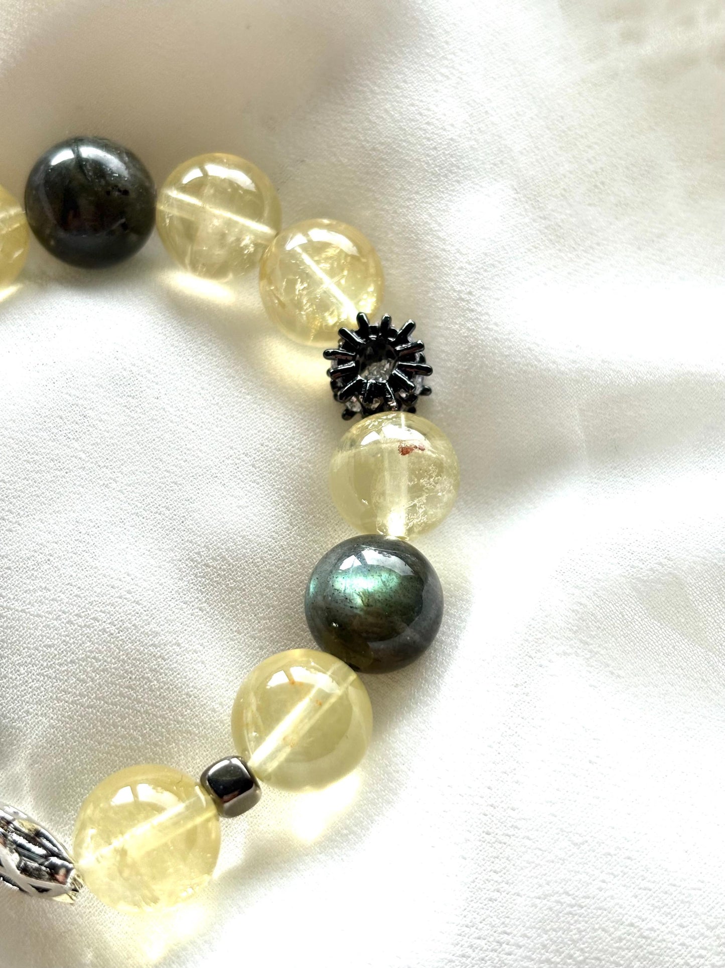 Lemon Quartz Labradorite Bracelet - Gemstone Jewelry with Star Charms