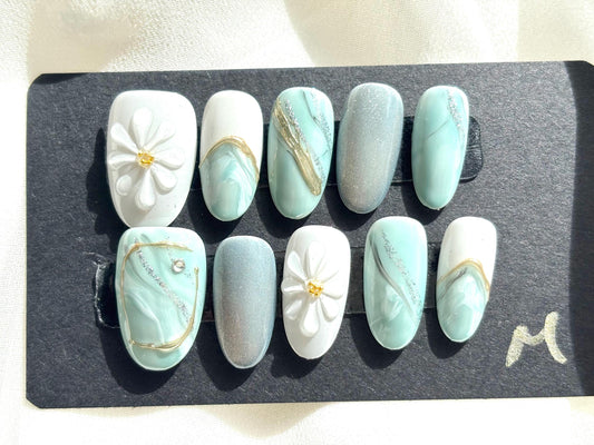 Daisy Bloom Mint Marble Press-On Nail ( S, M available )
