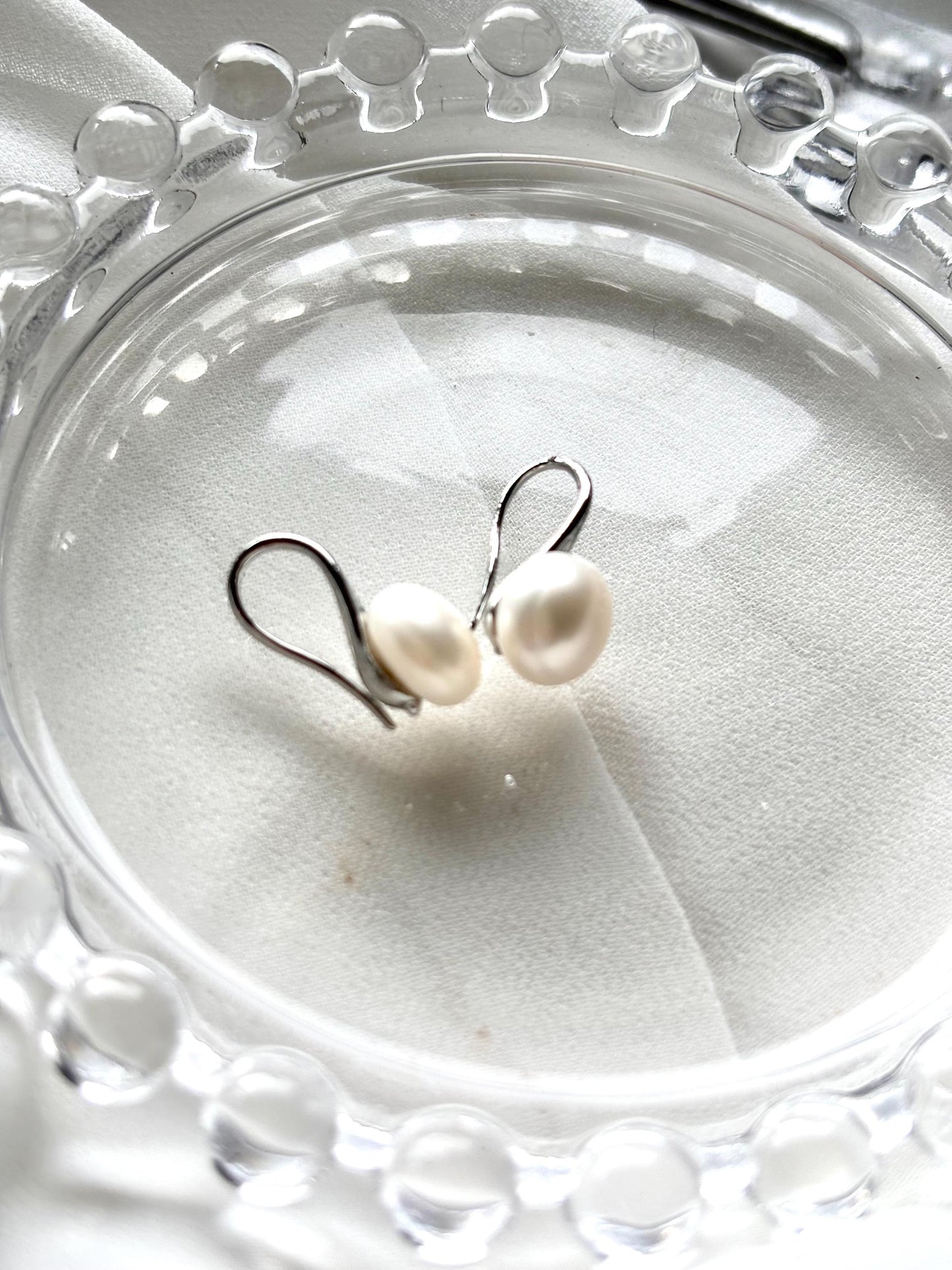 White Freshwater Pearl High Heel Earrings – 925 Sterling Silver