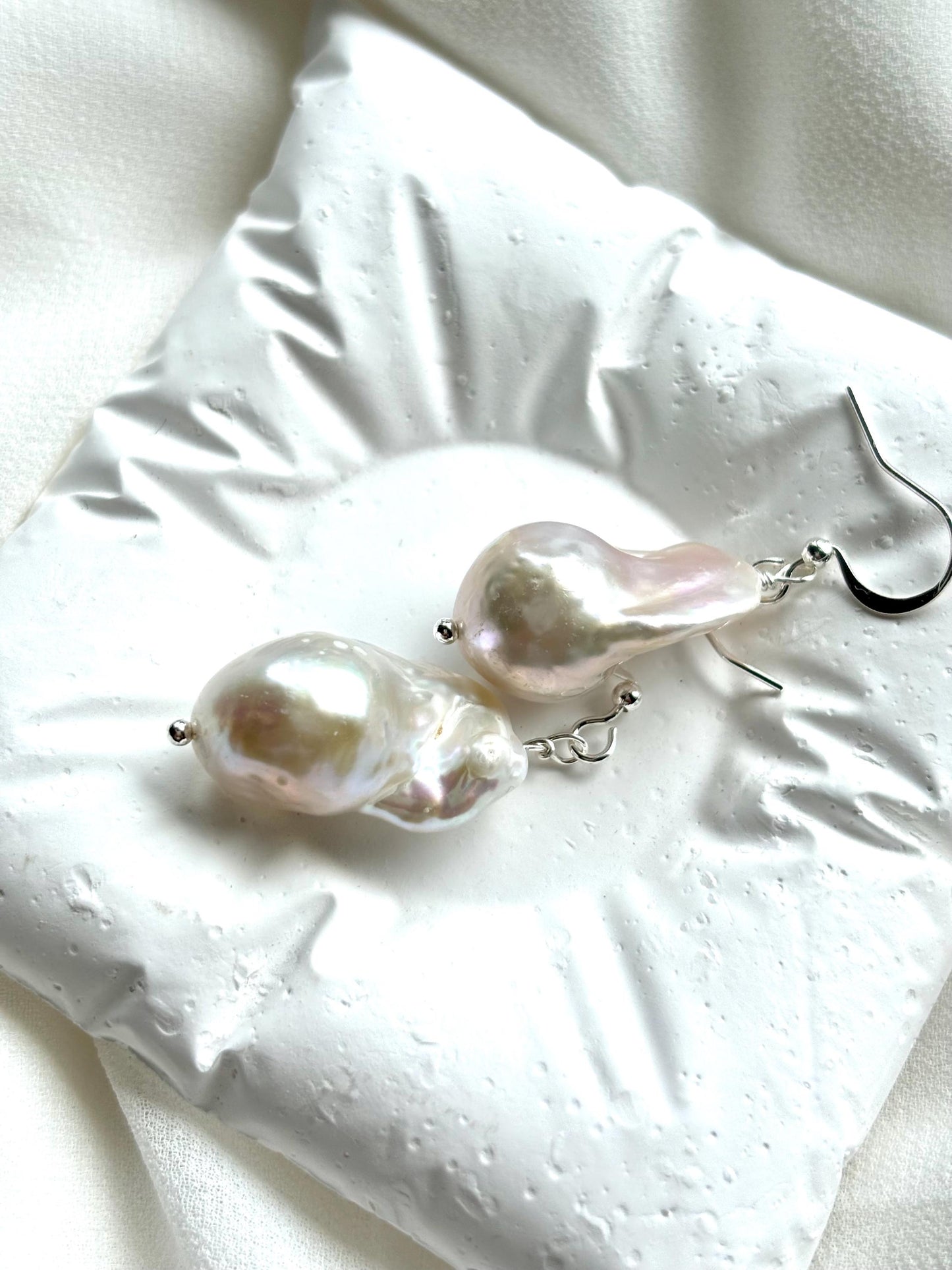 Fish Tail White Freshwater Baroque Earrings – Natural Shape & Color, Organic B