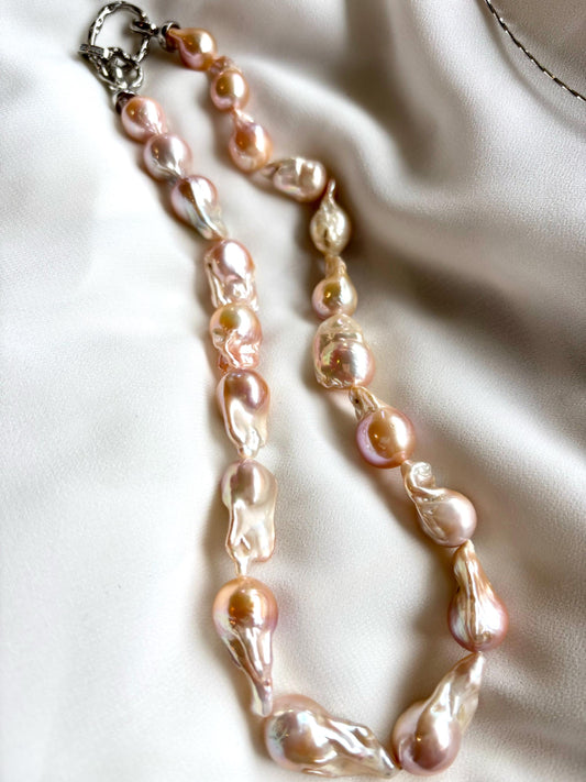 Baroque Pearl Necklace with Tiger Lily Motif – Natural Iridescent Pearls (AA+ Luster)