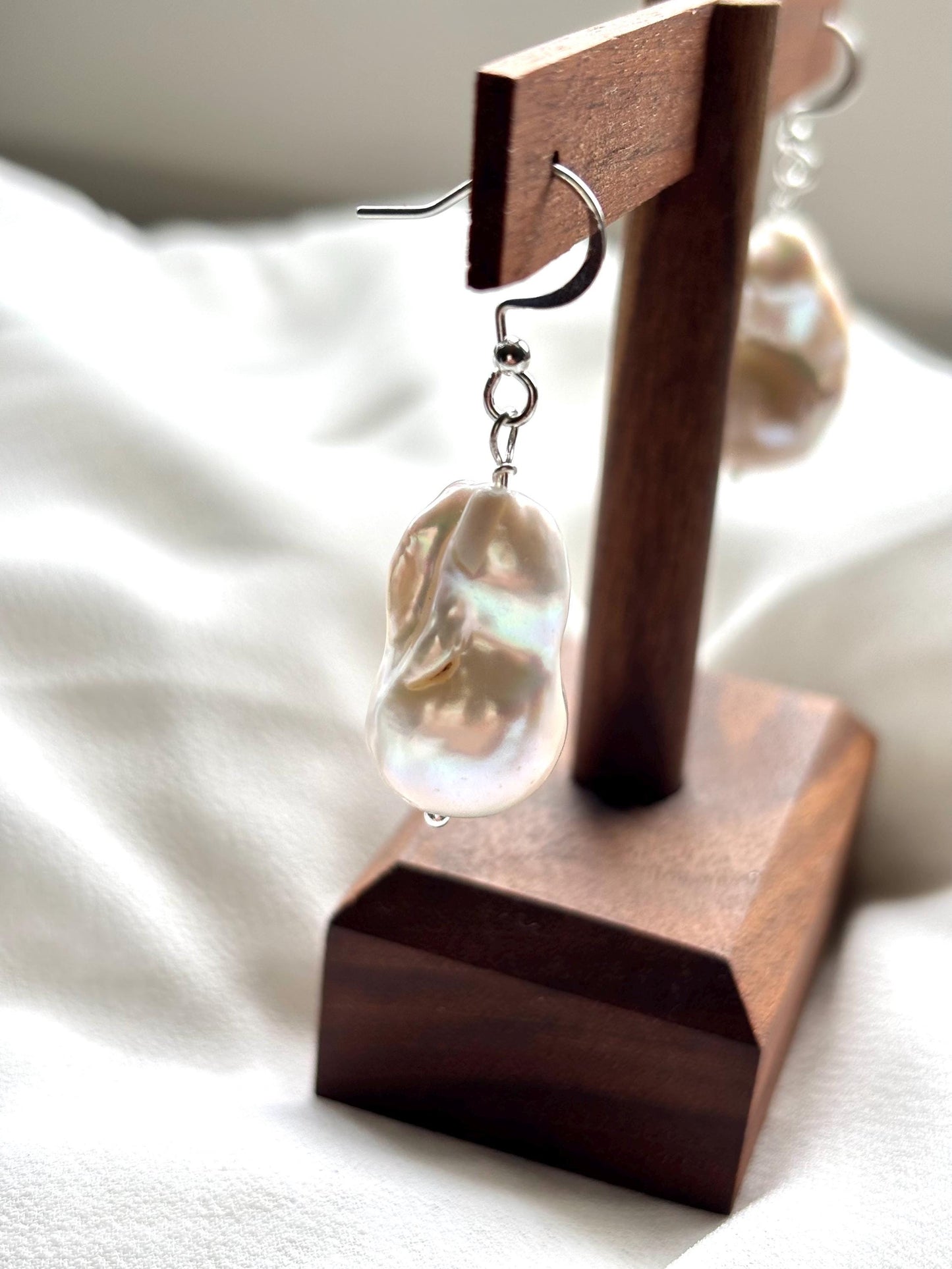 Fish Tail White Freshwater Baroque Earrings – Natural Shape & Color, Organic Texture A