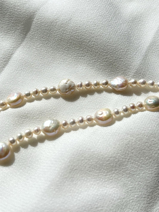 Charming White Baroque Pearl Necklace – Irregular Coin & Round Pearls, 40cm Easy-to-Wear Design