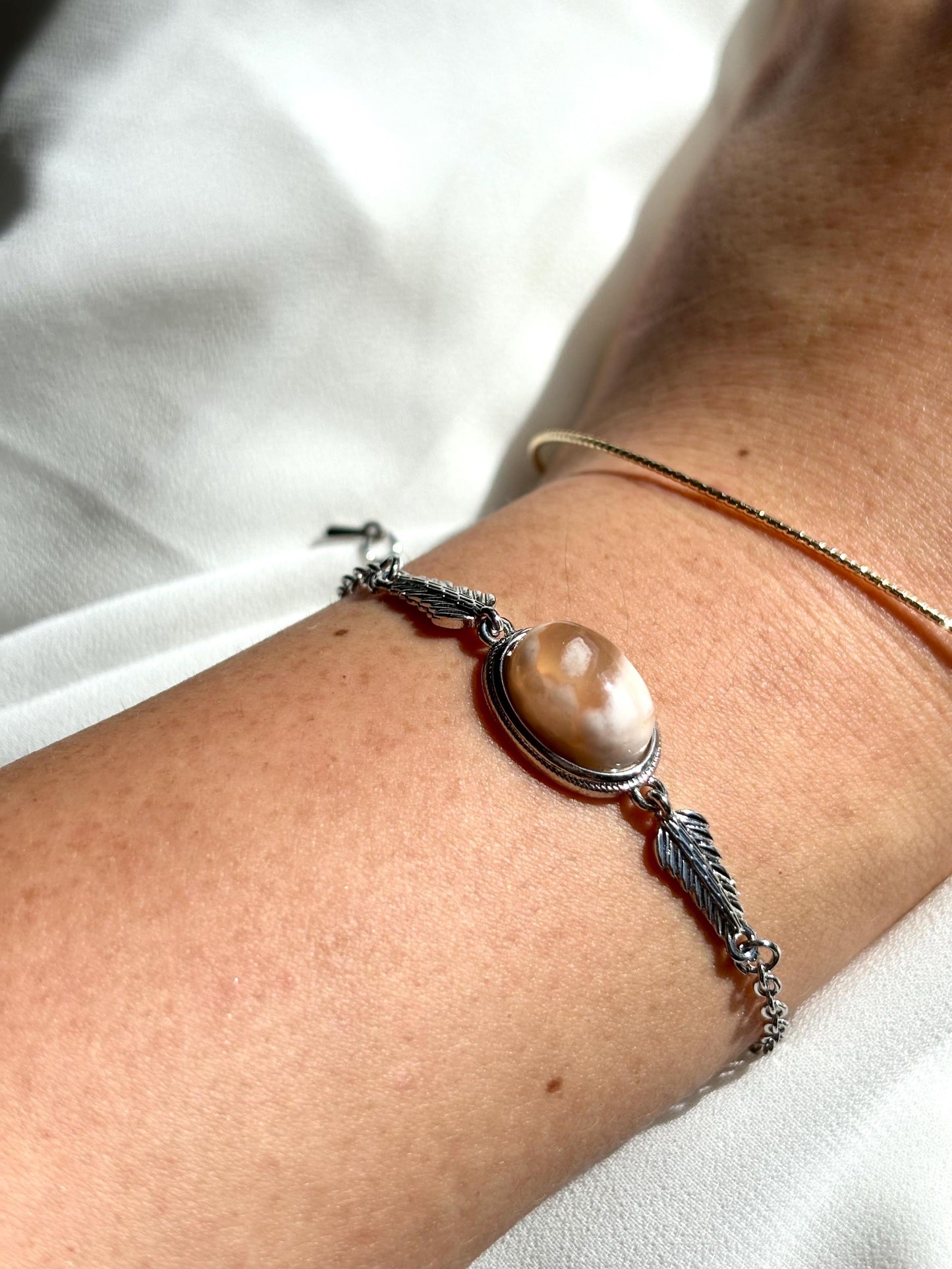 Peach Blossom Agate Bracelet – Nature-Inspired Elegance