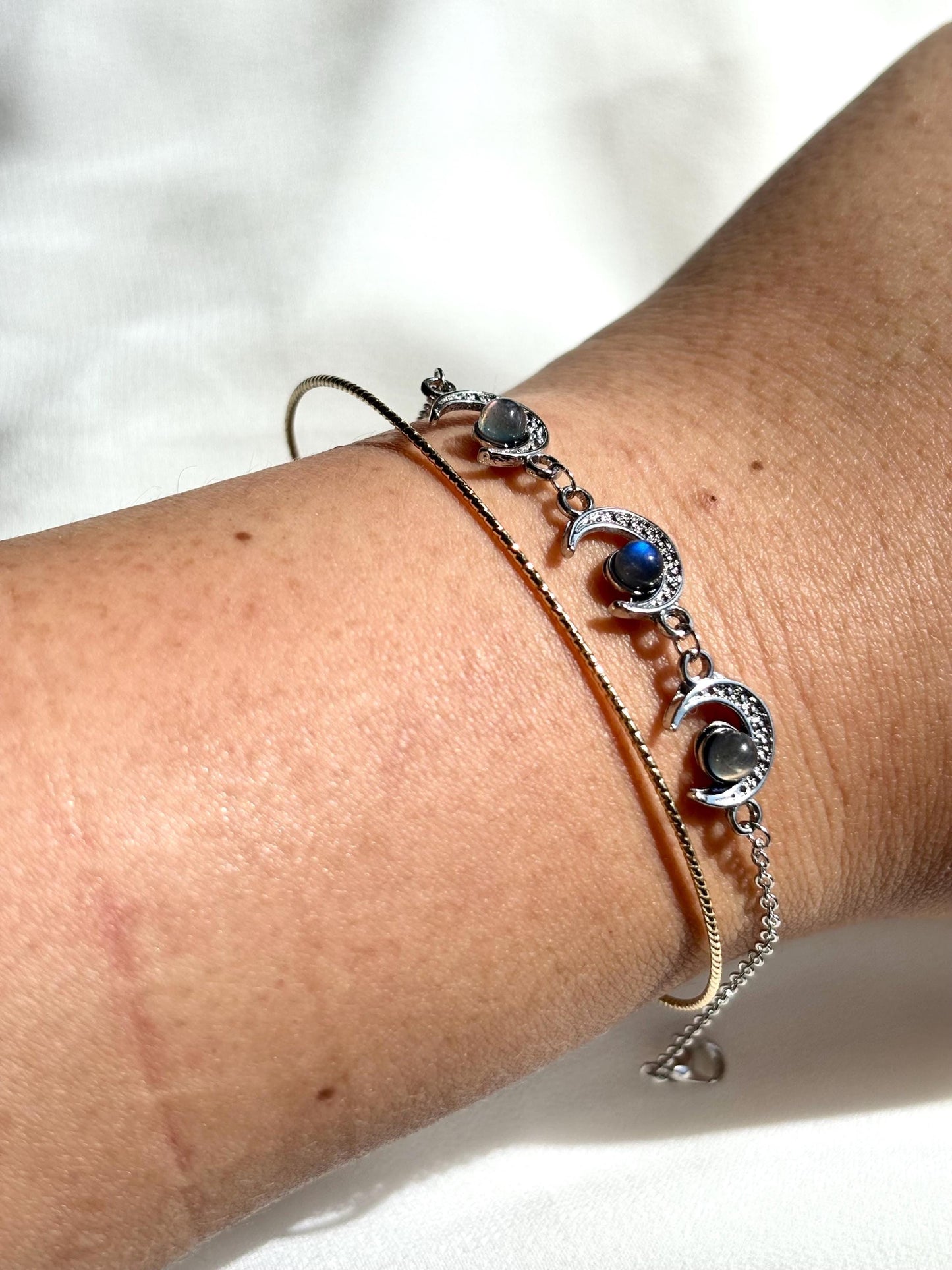 Celestial Moon and Sun Bracelet with 3 Labradorite Stones – Blue and Grey, Symbolizing Transformation and Magic