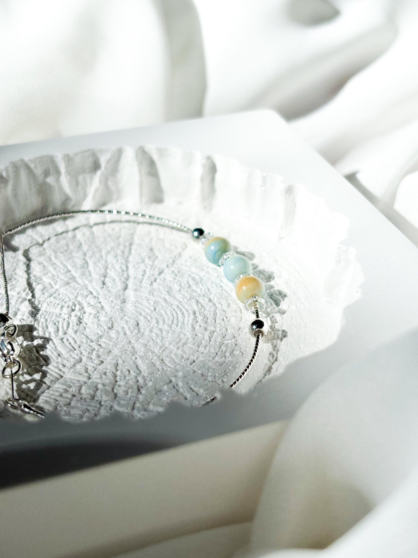 Vivid Harmony: Minimalist Dainty Alashan Agate & Clear Quartz Bangle
