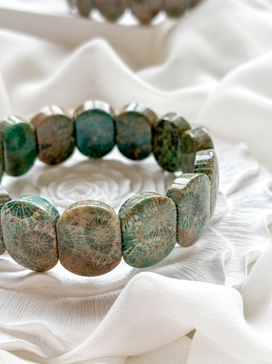Amazon Canopy – Fossil Coral Daisy Bracelet