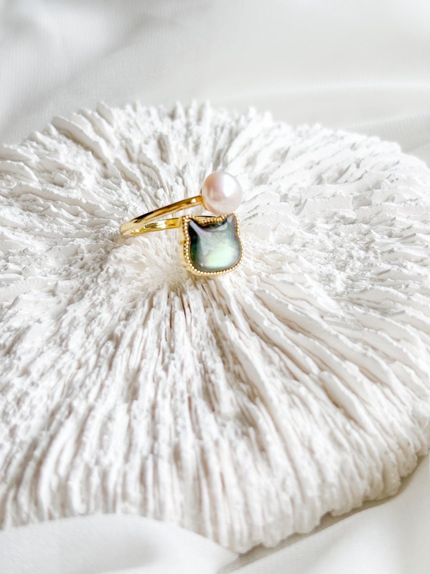 Moon n Shadow – Gold Open Ring with Natural Pearl & Cat