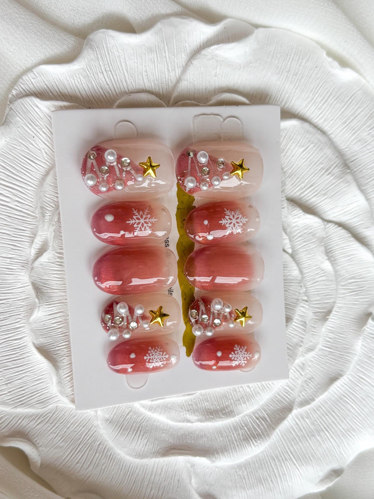 Elegant Christmas Magic Press-On Nails