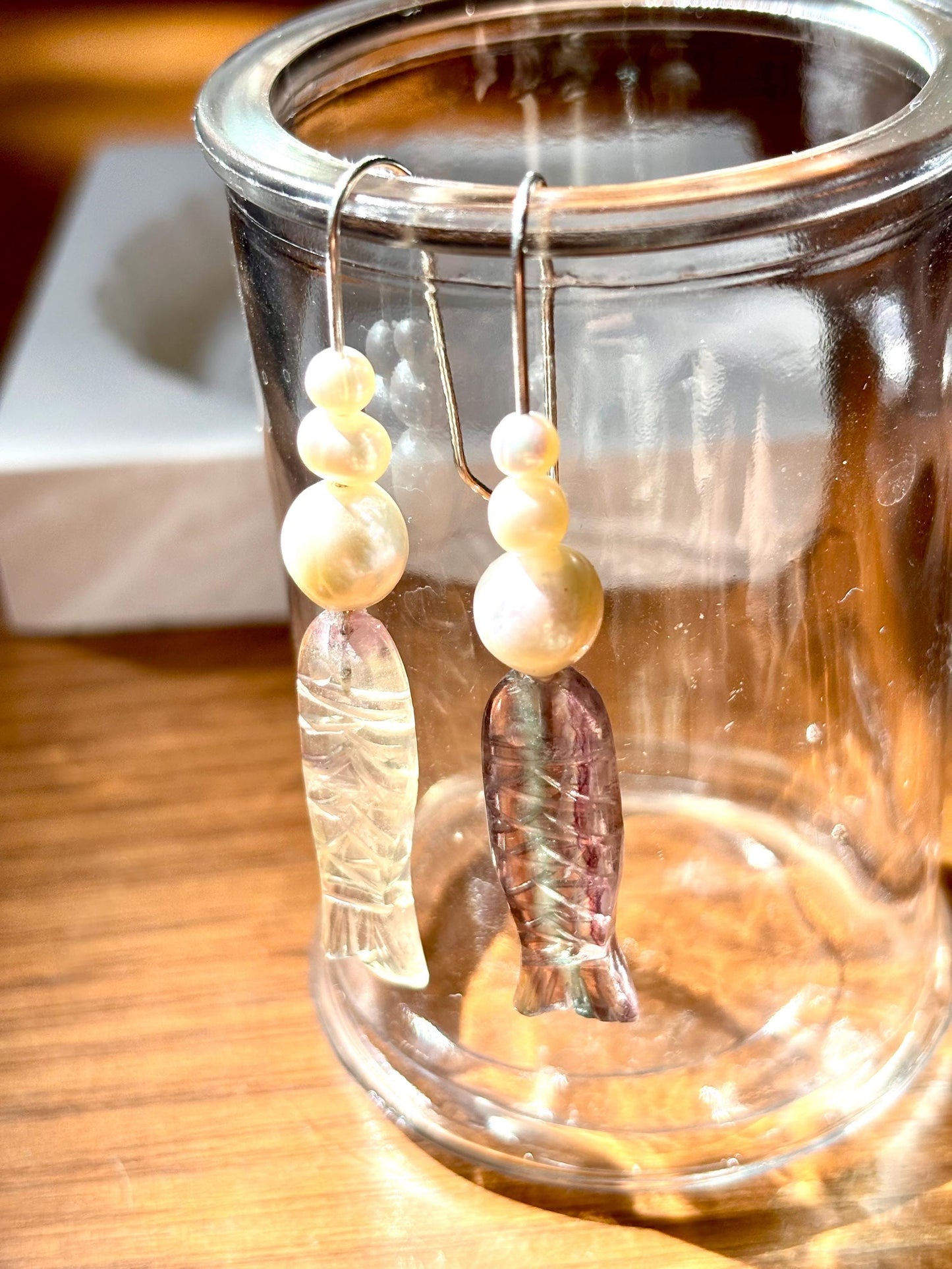 Bubble Breeze – Vertical Fish Earrings with Freshwater Pearls