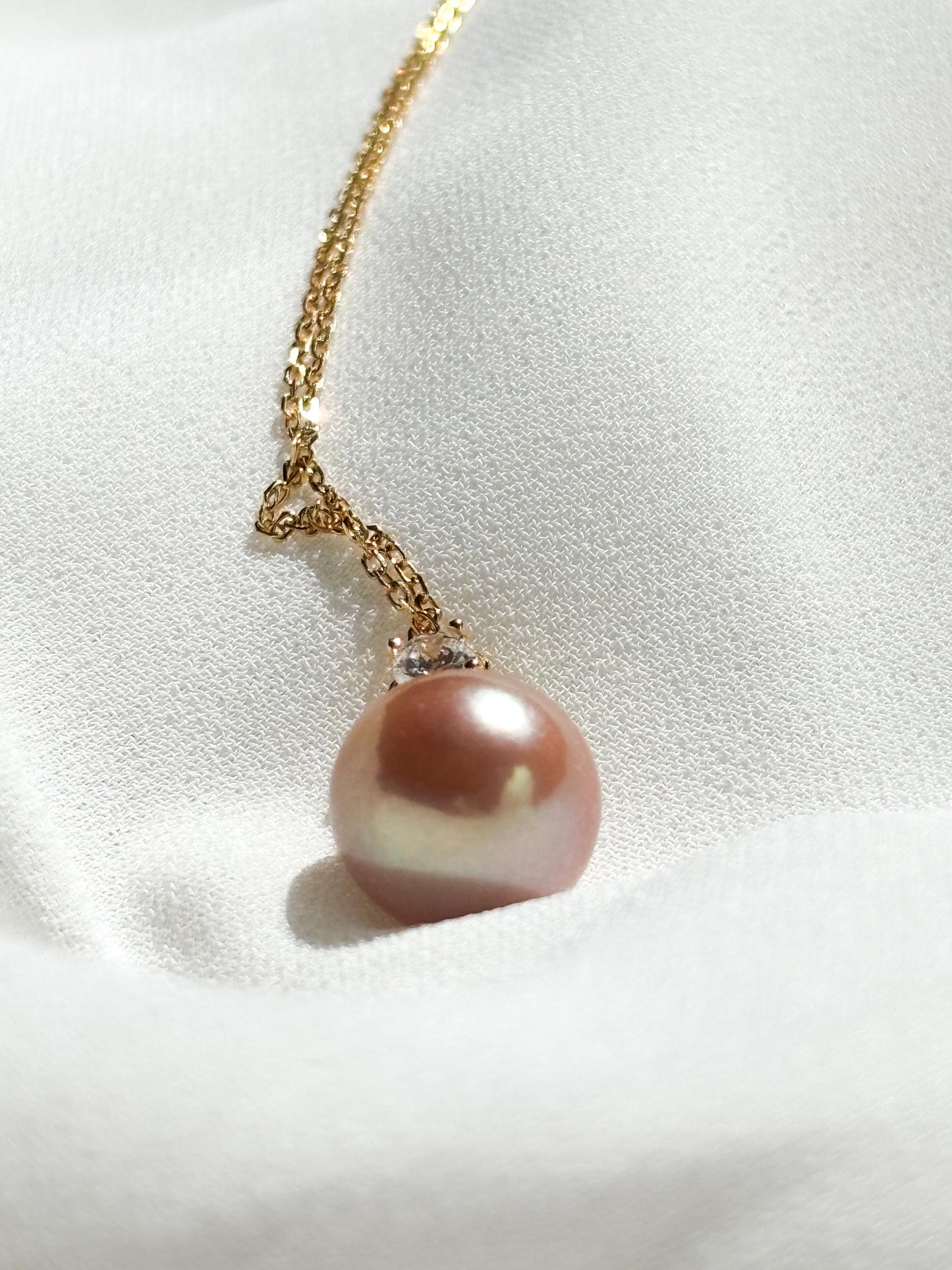 Celestial Bloom – Apricot Iridescence Pearl & Moissanite Pendant Necklace (AAA Luster) 925 Sterling Silver