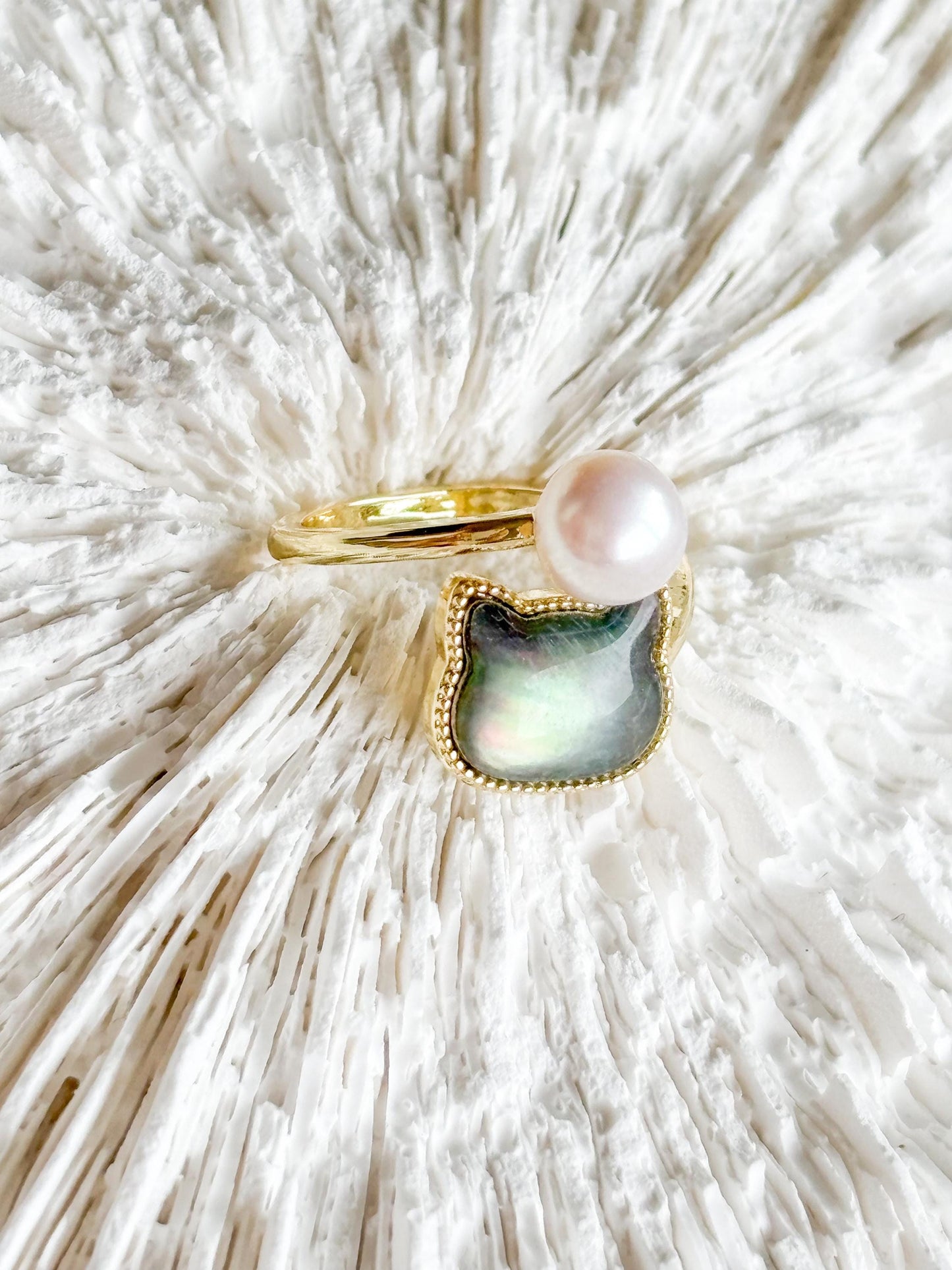 Moon n Shadow – Gold Open Ring with Natural Pearl & Cat
