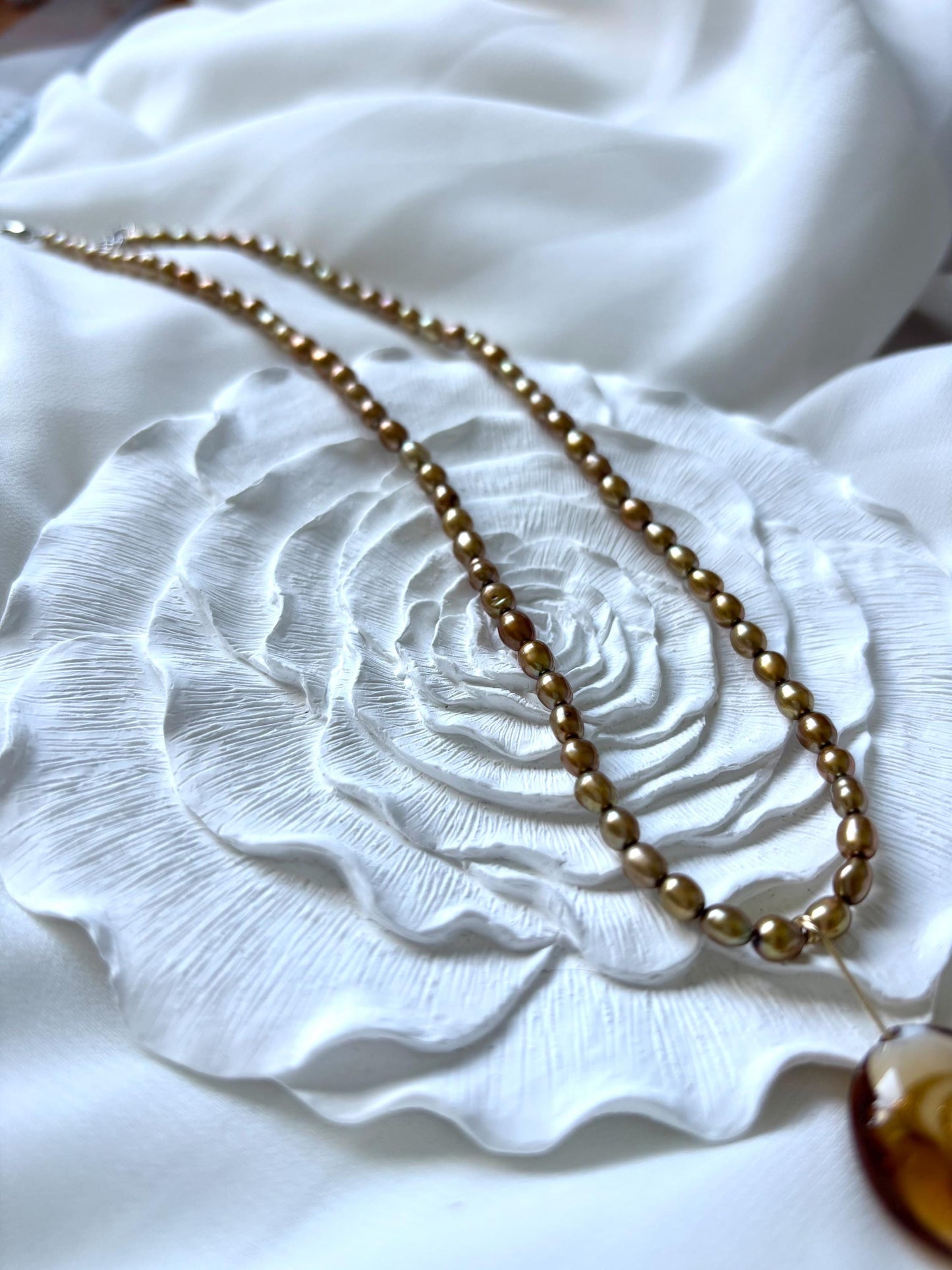 Caramel Latte: Afternoon Tea Bliss Pearl Necklace