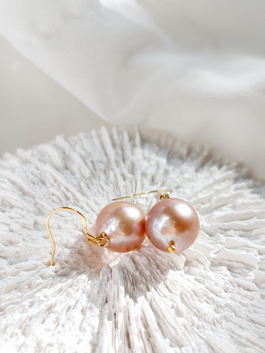 Peach Glow – Gold-Plated Edison Pearl Dangling Earrings