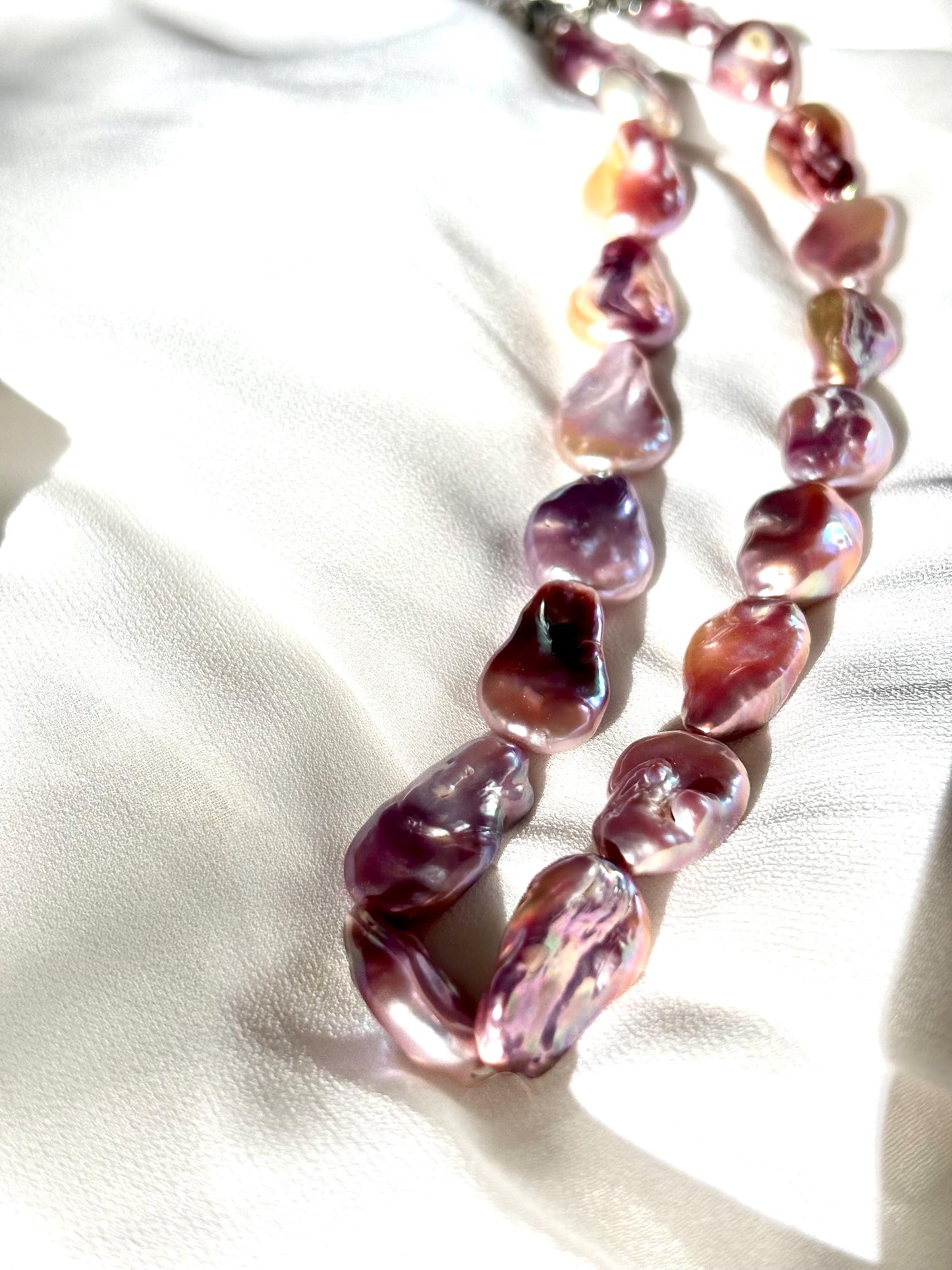 Aurora Drizzle – Iridescent Baroque Pearl Necklace