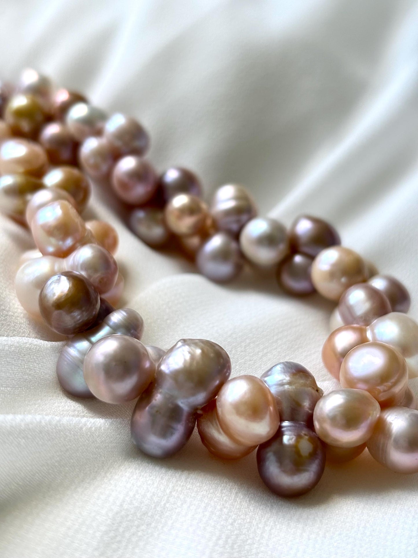 Florist style 3 color baroque natural pearls vivid necklace (AA luster)