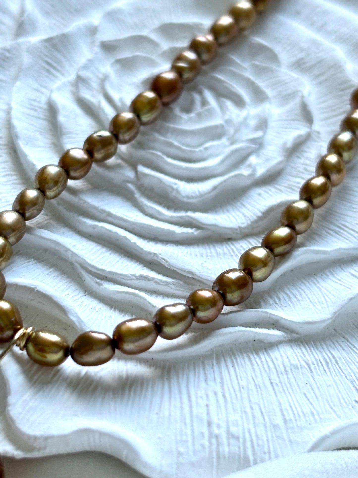 Caramel Latte: Afternoon Tea Bliss Pearl Necklace