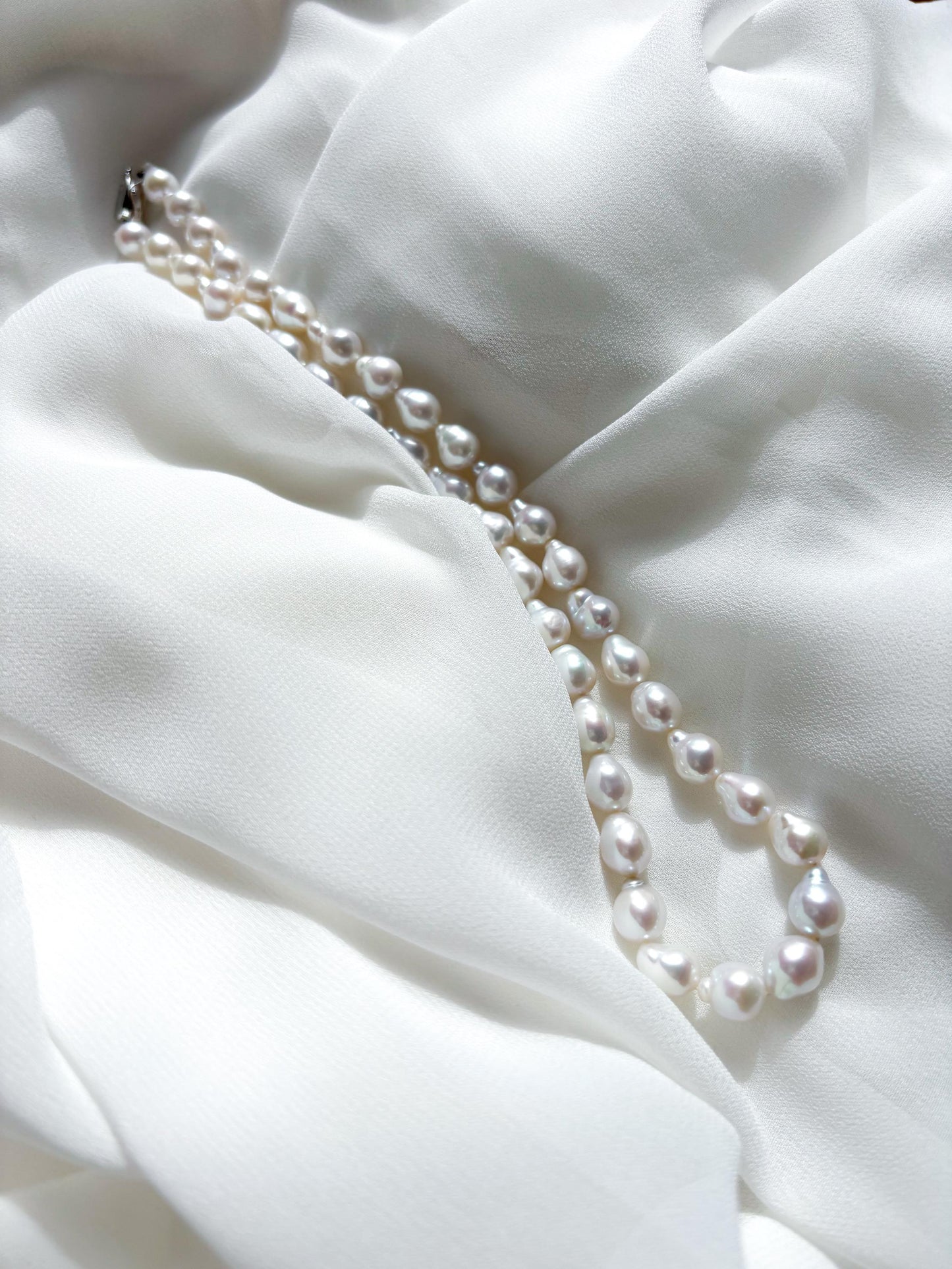 Moonlit Dew – White Baroque Teardrop Pearl Necklace (AAA Luster)