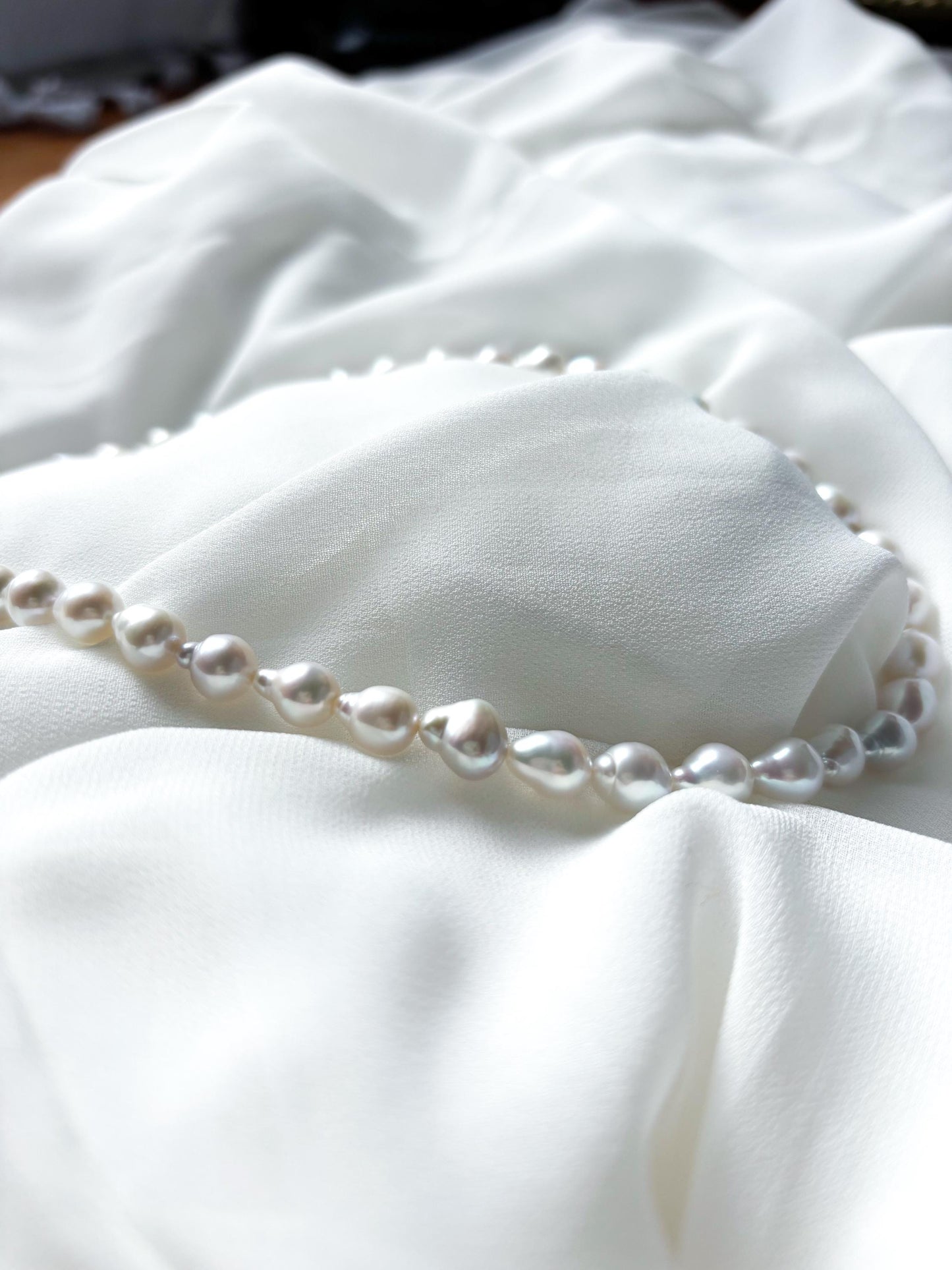 Moonlit Dew – White Baroque Teardrop Pearl Necklace (AAA Luster)