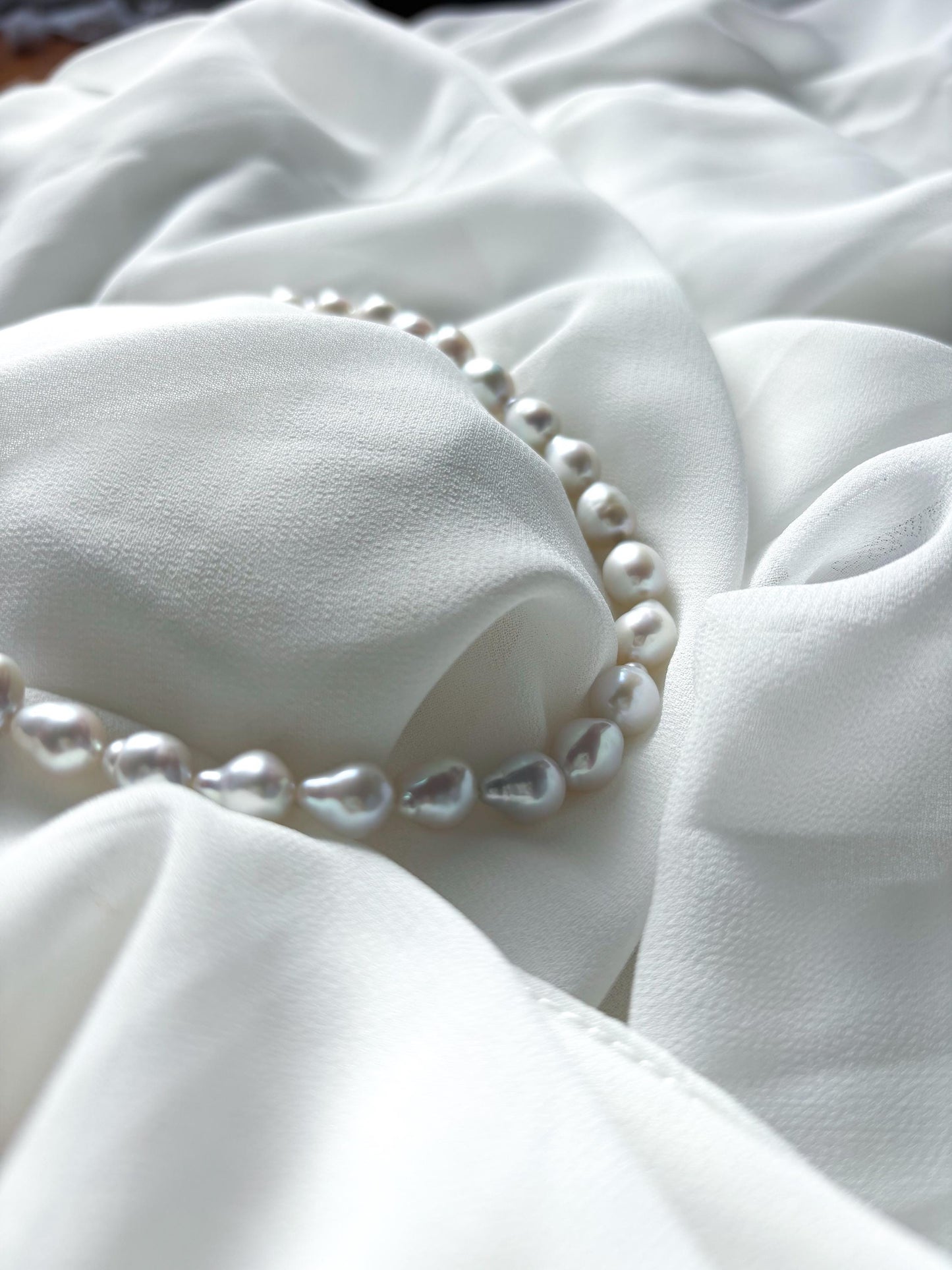 Moonlit Dew – White Baroque Teardrop Pearl Necklace (AAA Luster)