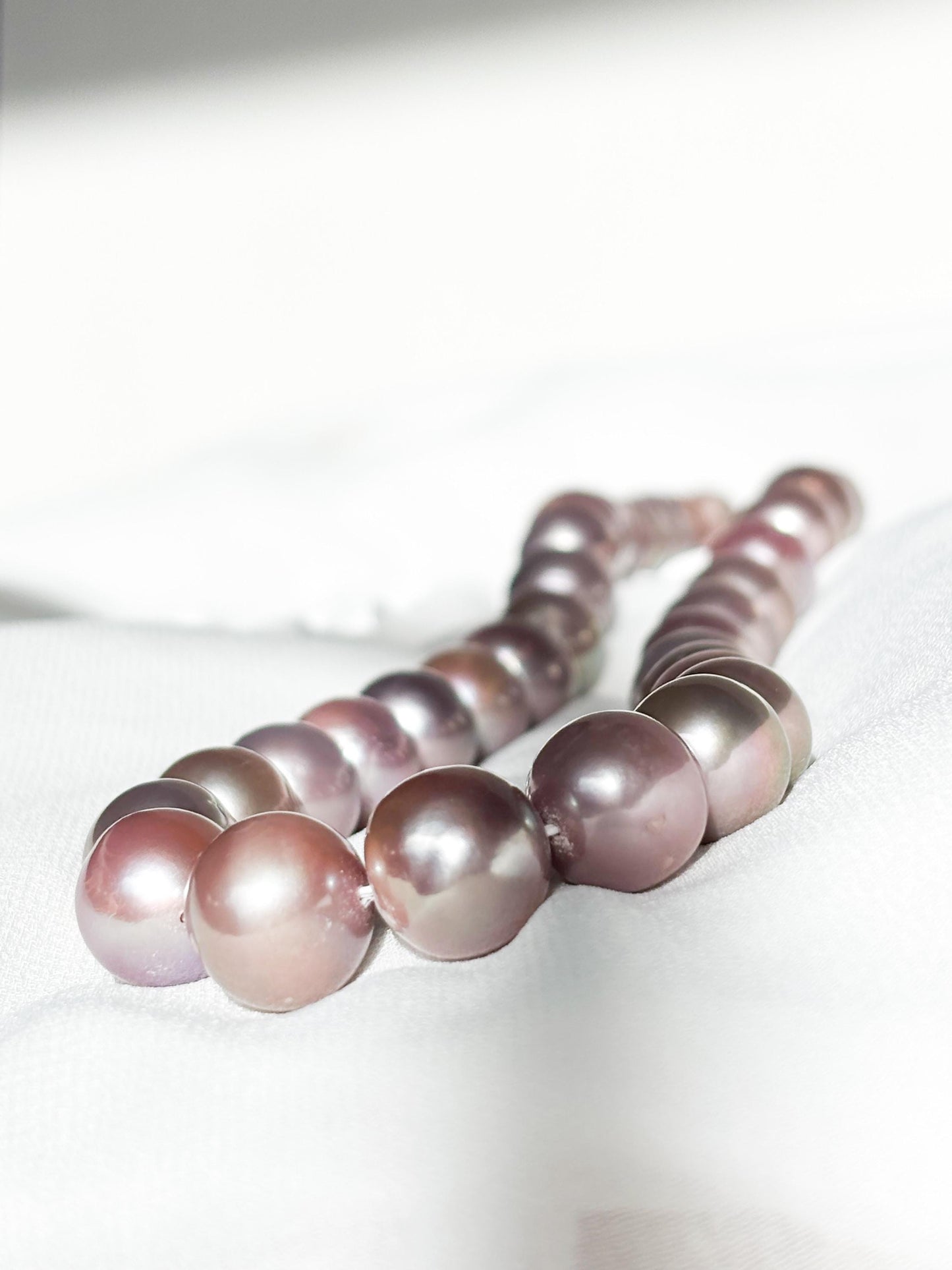 Moonlit Mist – Titanium Lavender Edison Pearl Necklace