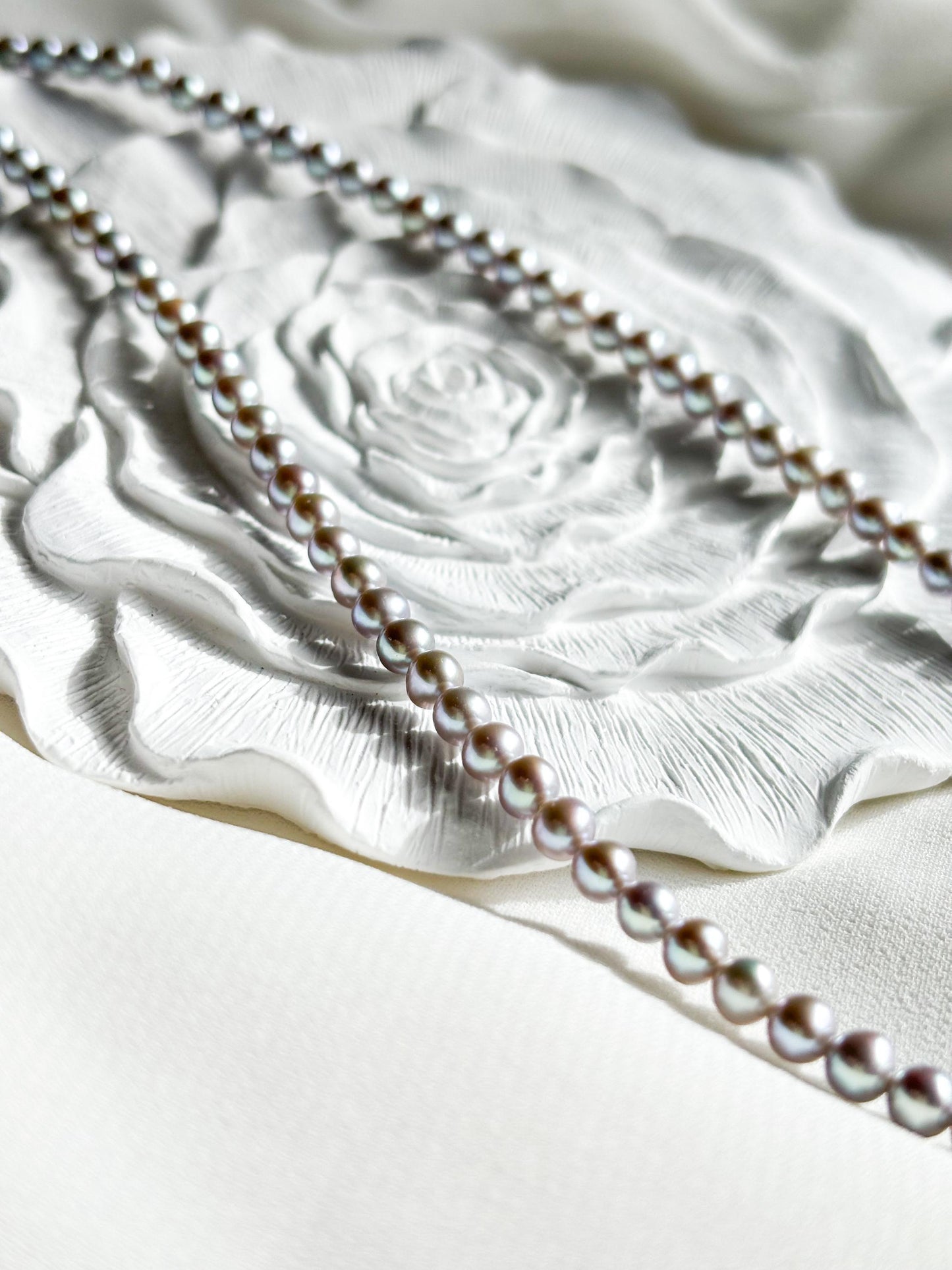 Moonlit Mist – Grey Pearl Necklace & Earrings Set – A Gift of Grace and Radiance