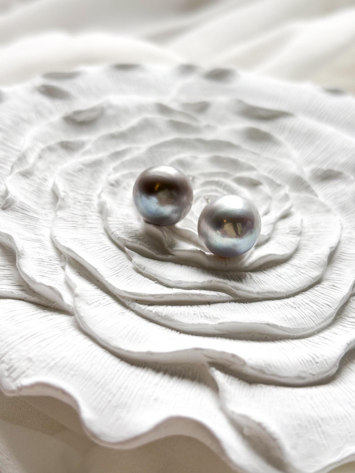 Moonlit Dew – Matte Grey Baroque Pearl Stud Earrings