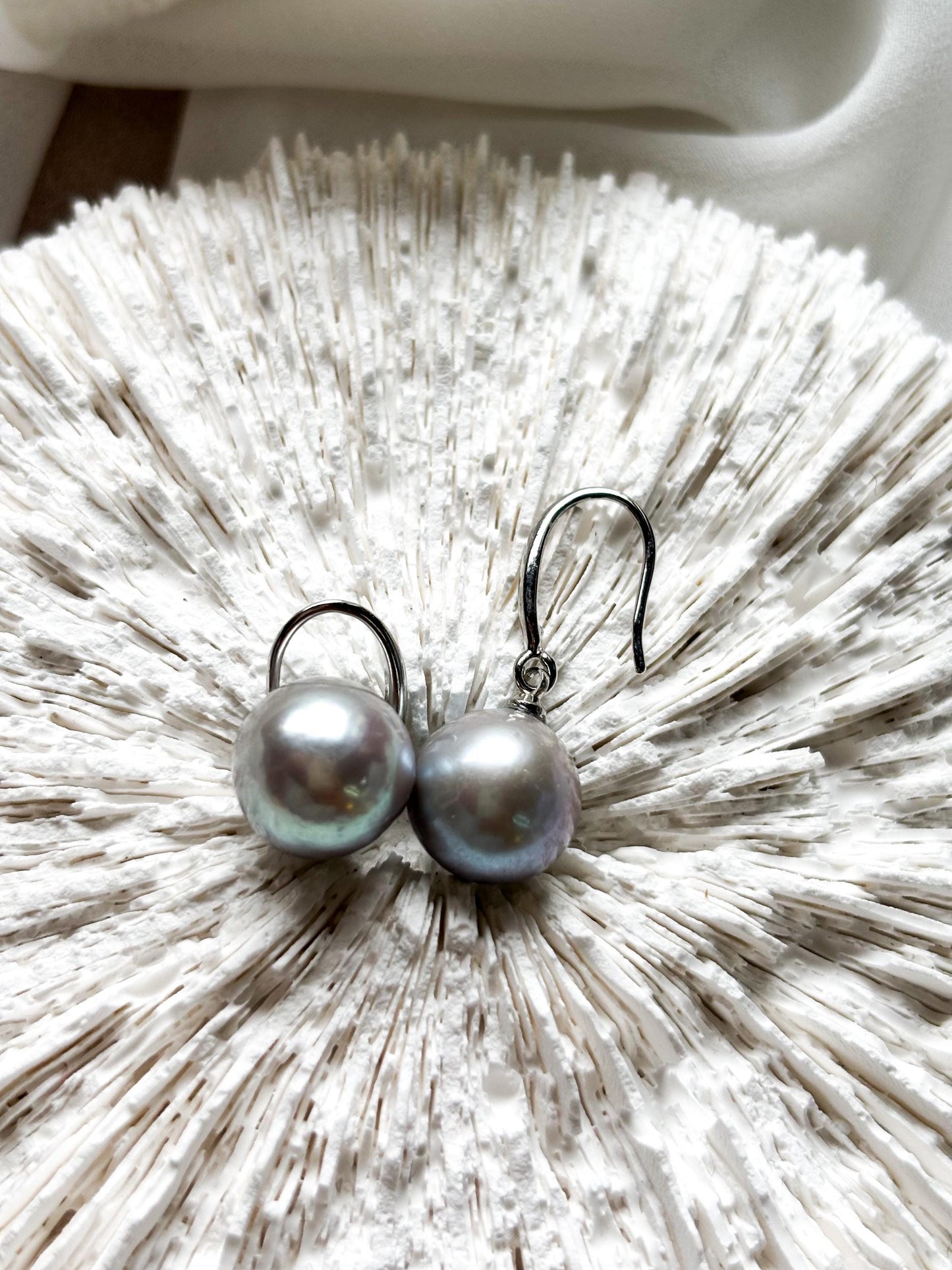 Silver Fern – 11mm Grey Baroque Pearl Drop Earrings