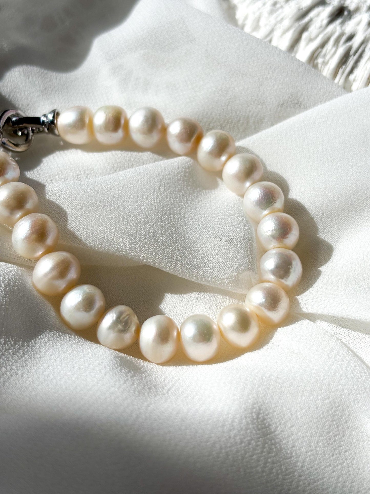 Moonlit Grace – White Freshwater Pearl Bracelet