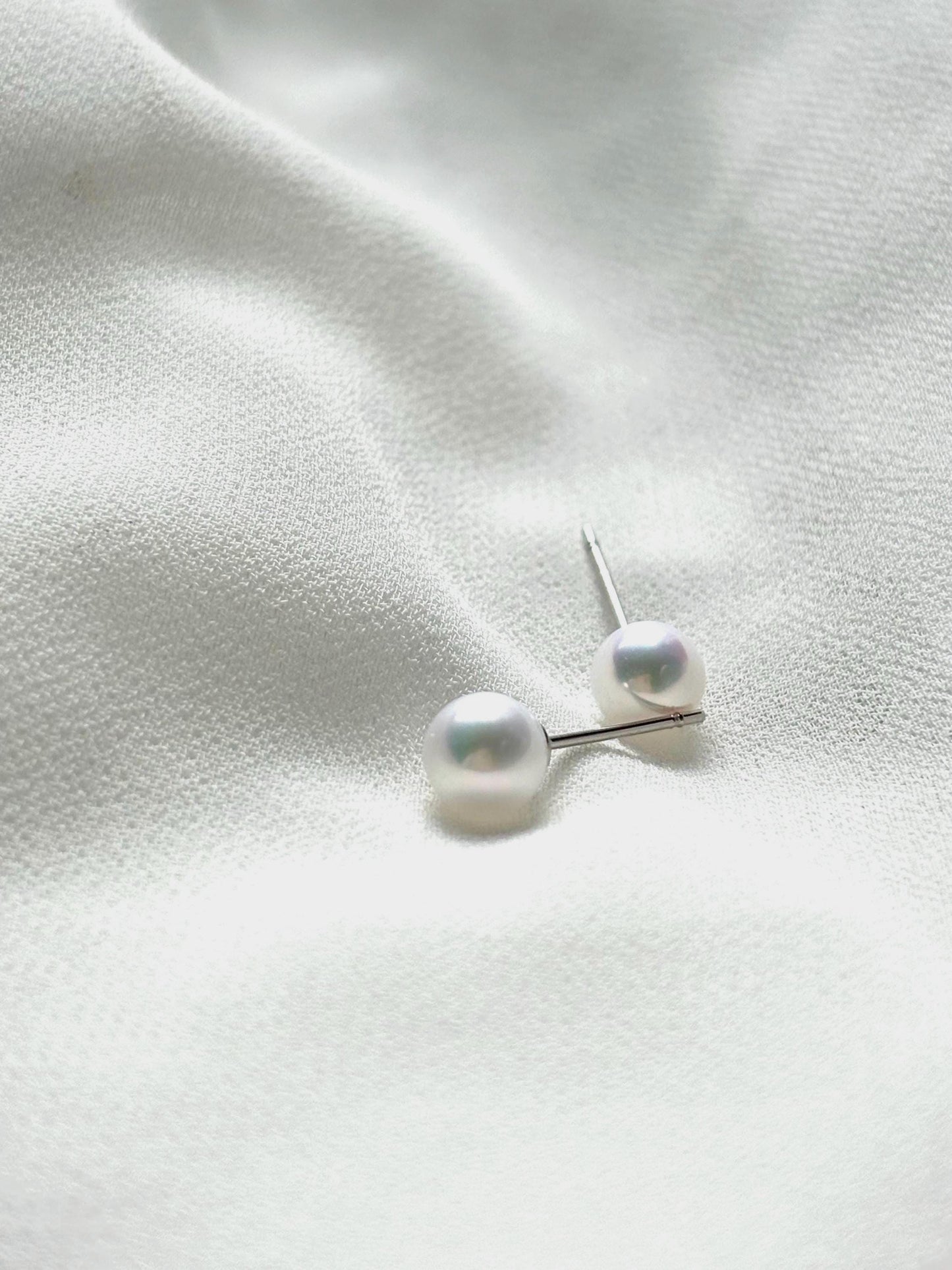 Celestial Mist – White Freshwater Pearl Stud Earrings (AAA Luster)