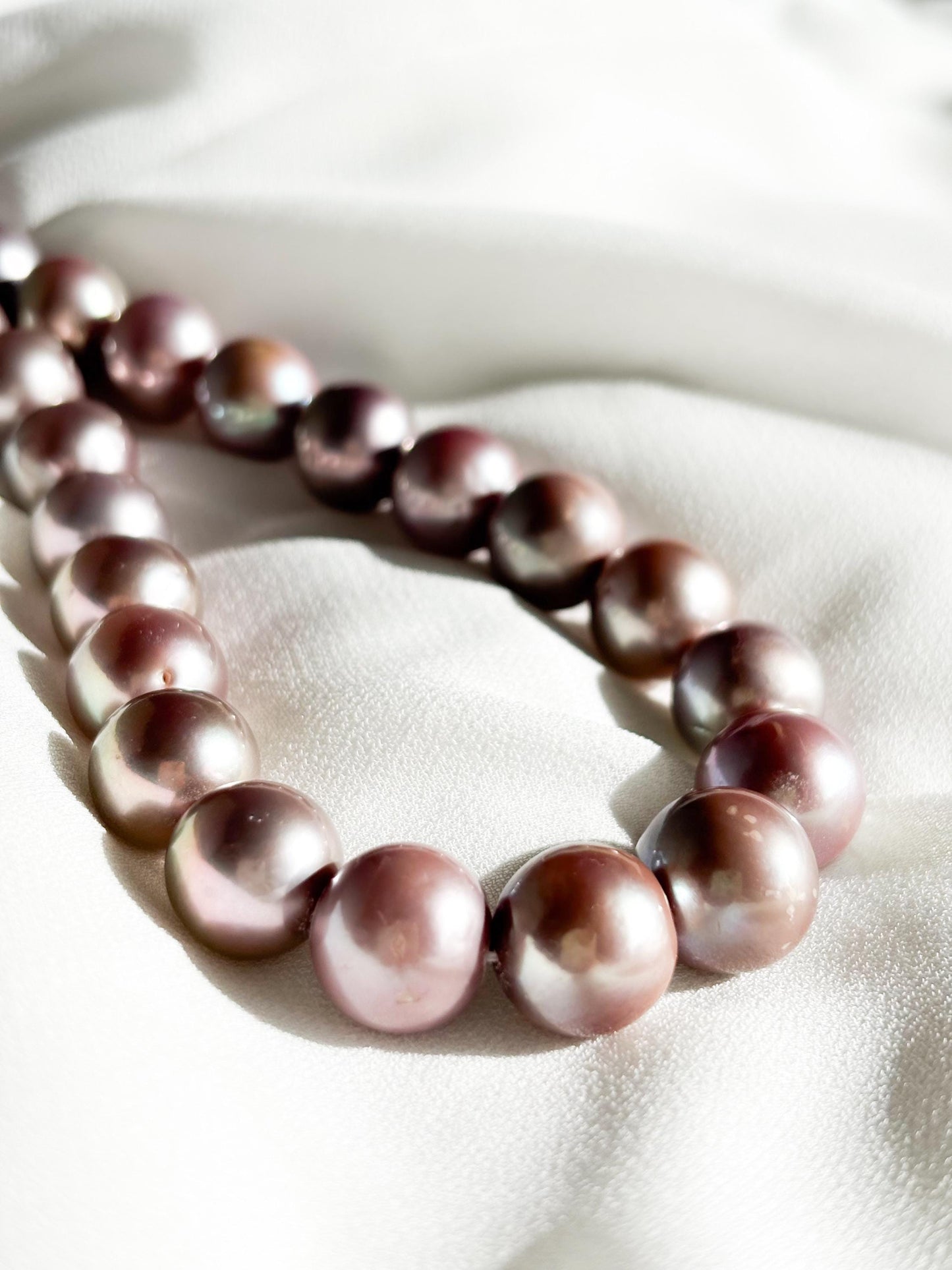 Moonlit Mist – Titanium Lavender Edison Pearl Necklace