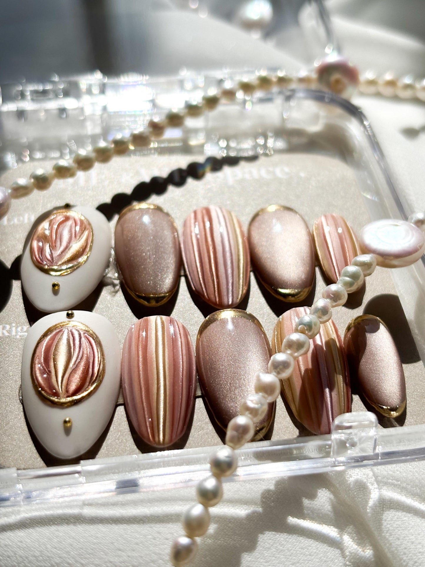 Desert Rose Glow – Sandy Pink Cat Eye & Gold Line Press-On Nails
