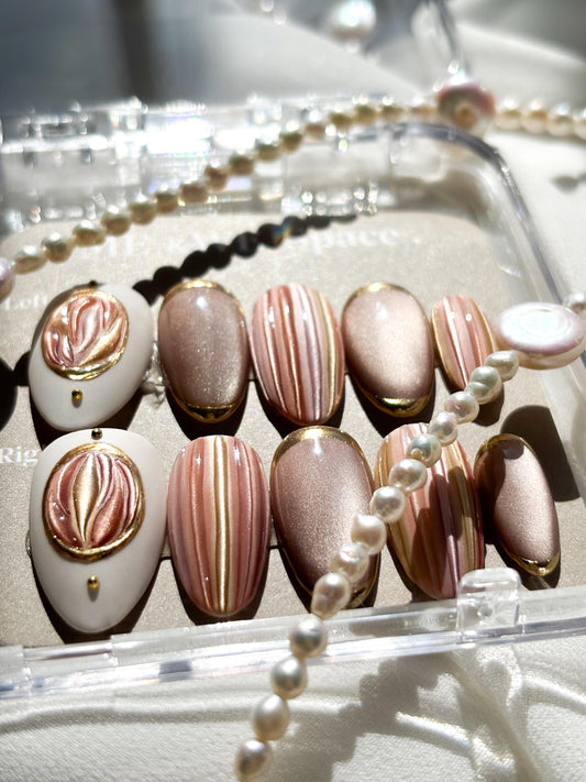 Desert Rose Glow – Sandy Pink Cat Eye & Gold Line Press-On Nails
