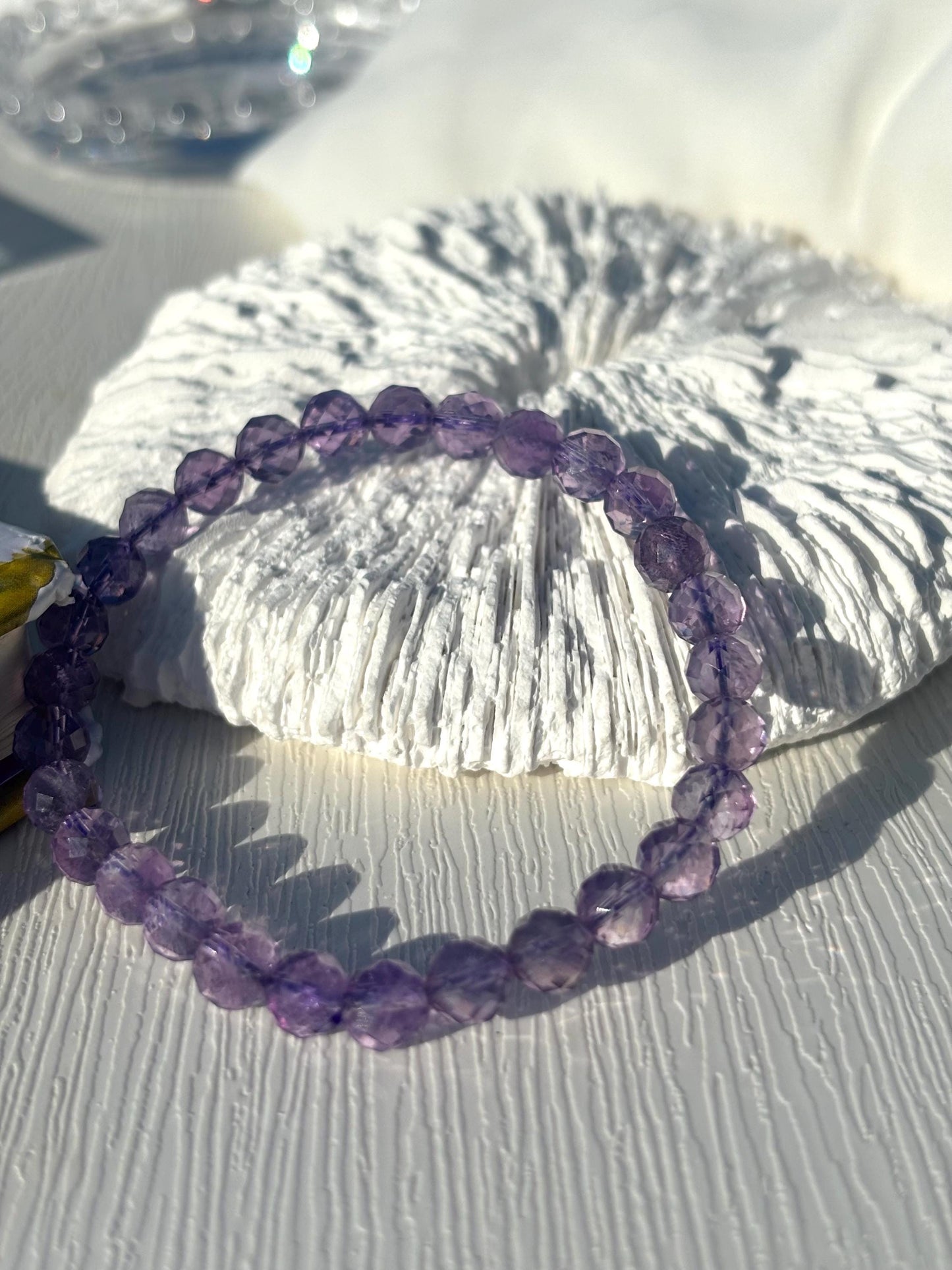 Purple Gleam – Faceted Amethyst Glow Bracelet
