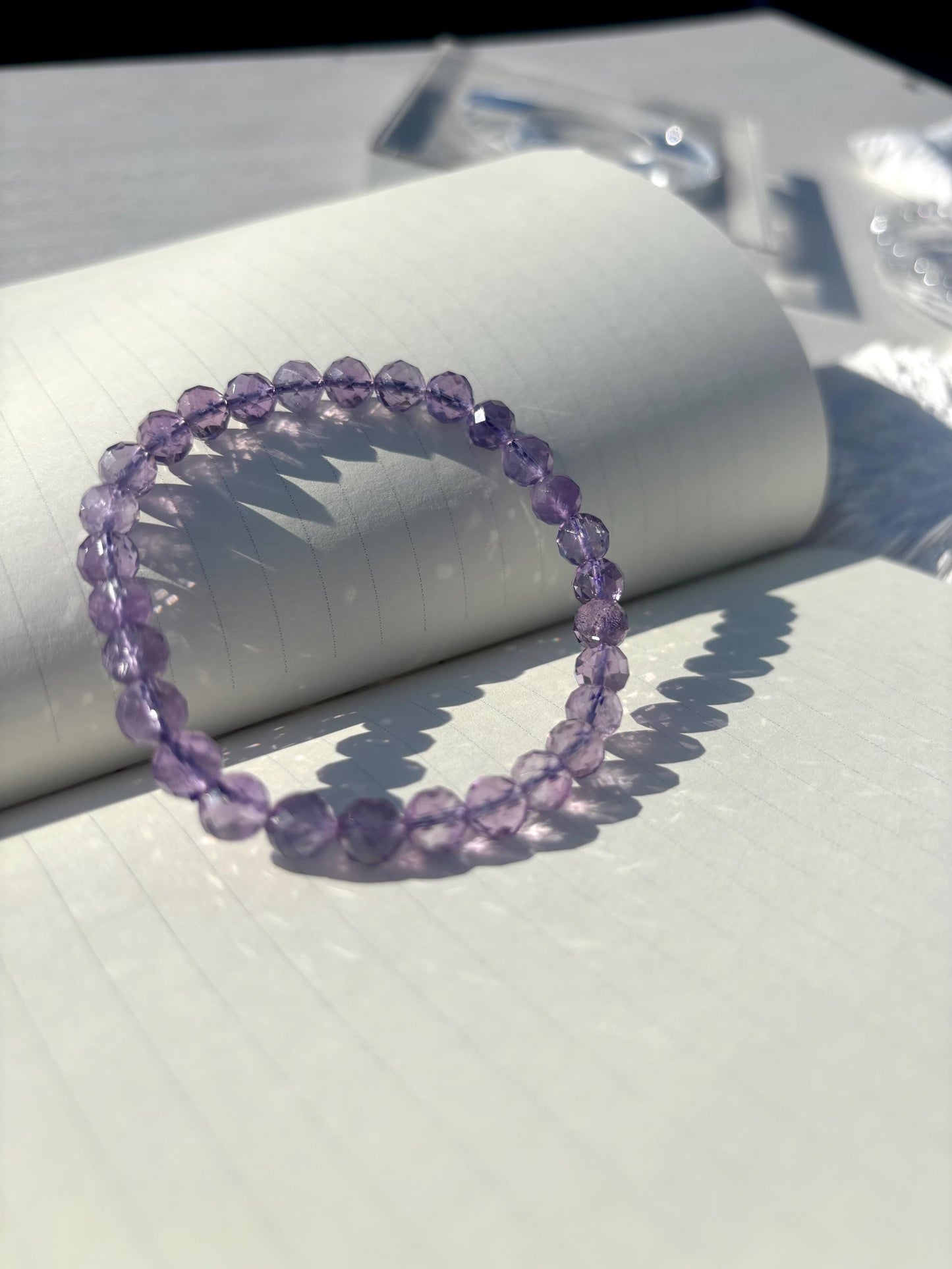 Purple Gleam – Faceted Amethyst Glow Bracelet