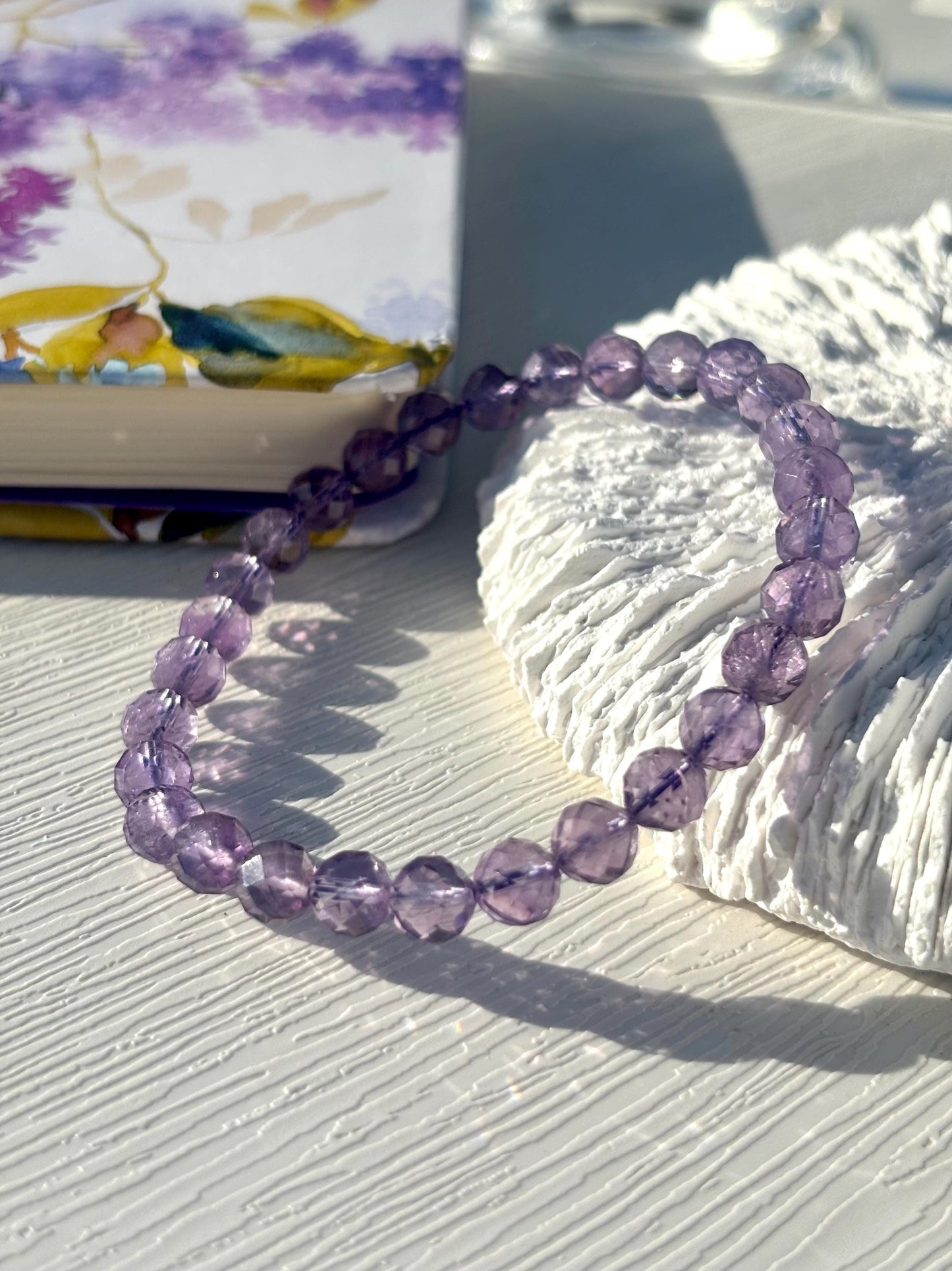 Purple Gleam – Faceted Amethyst Glow Bracelet