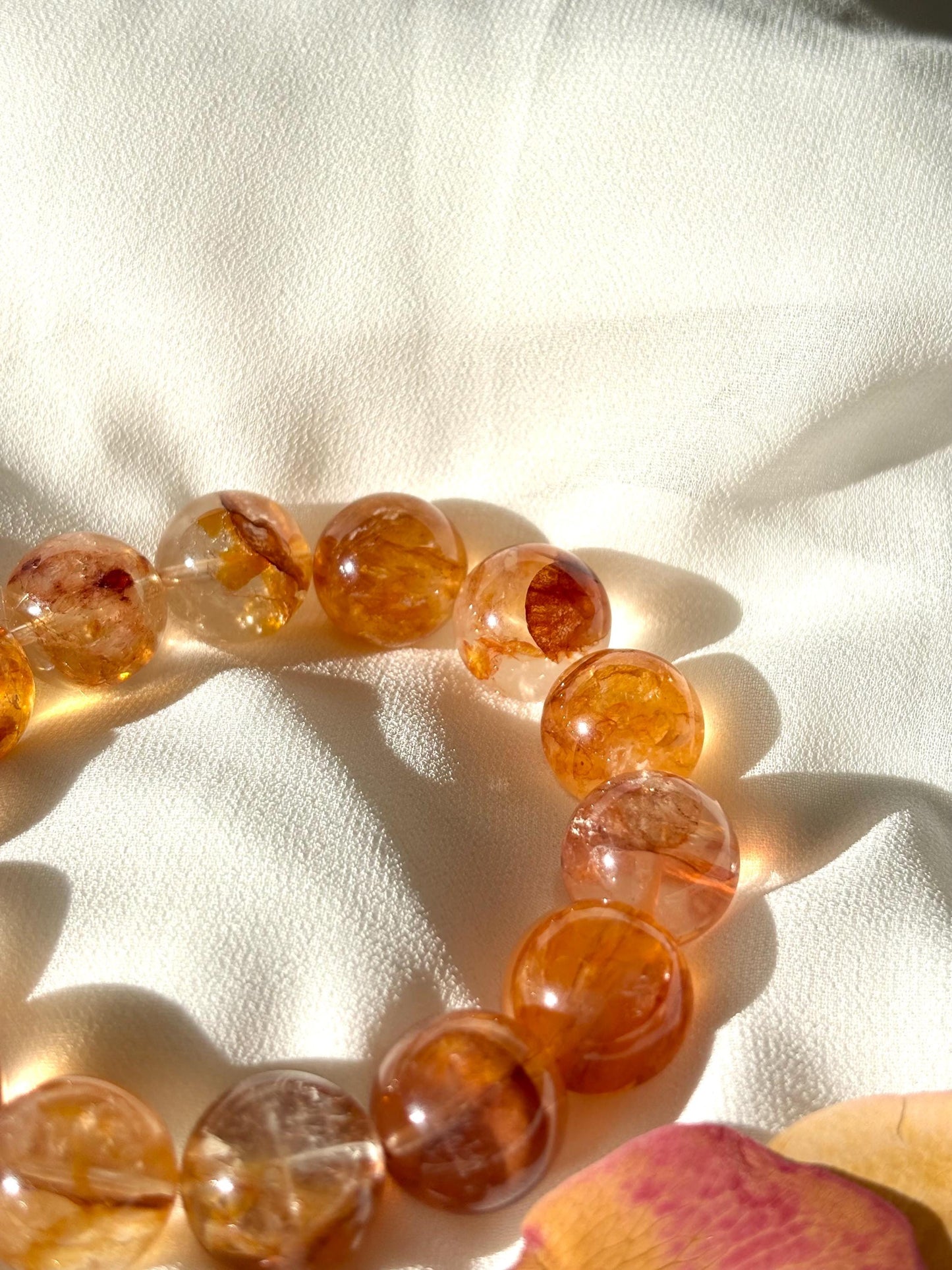 Amberveil – Hematoid Quartz Forest Glow Bracelet