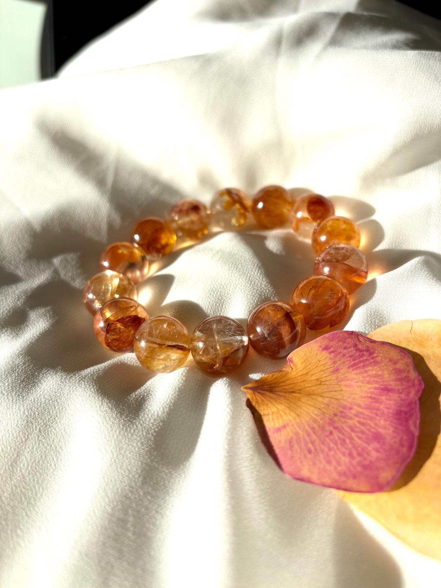 Amberveil – Hematoid Quartz Forest Glow Bracelet