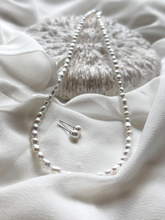 A Delicate Tribute to Unwavering Love – Freshwater Pearl Necklace & Stud Earrings Set
